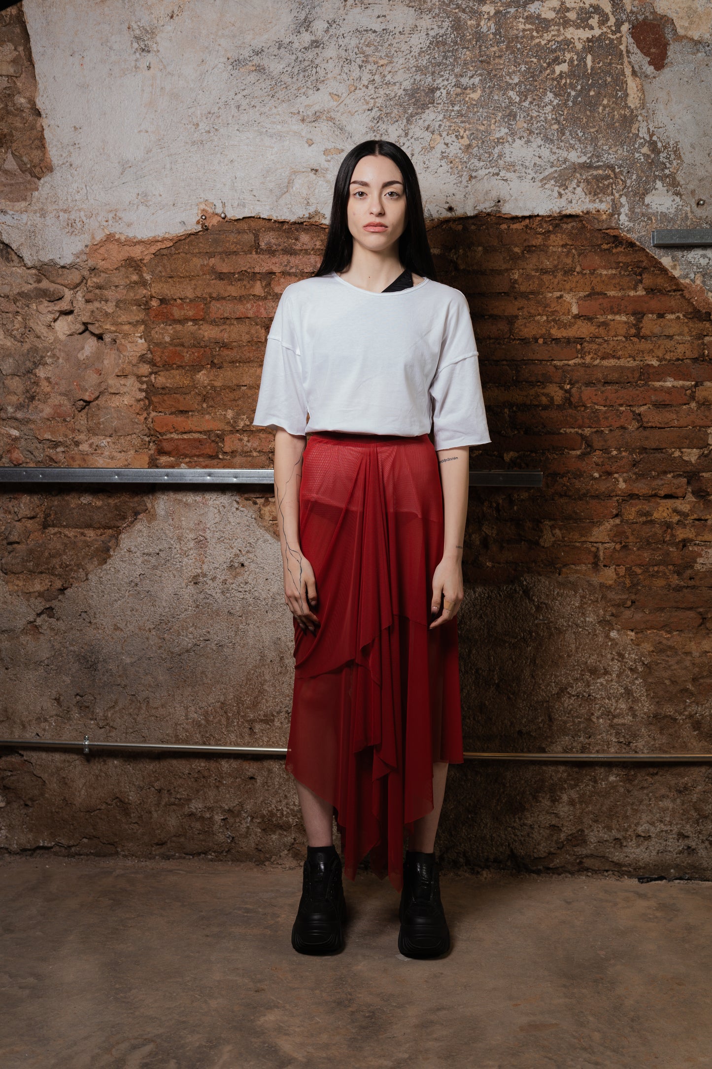 VENUS Transformable Skirt-Dress in Wine Mesh