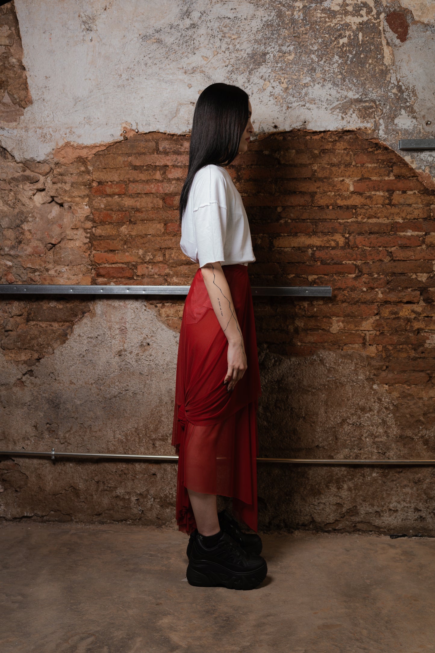 VENUS Transformable Skirt-Dress in Wine Mesh