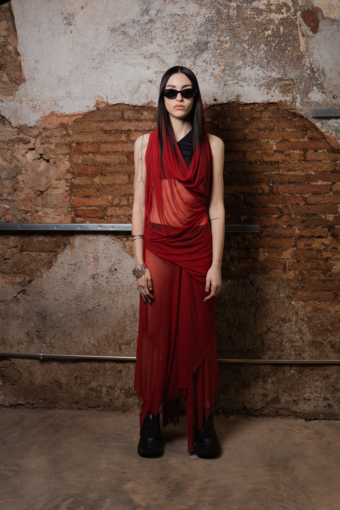 VENUS Transformable Skirt-Dress in Wine Mesh