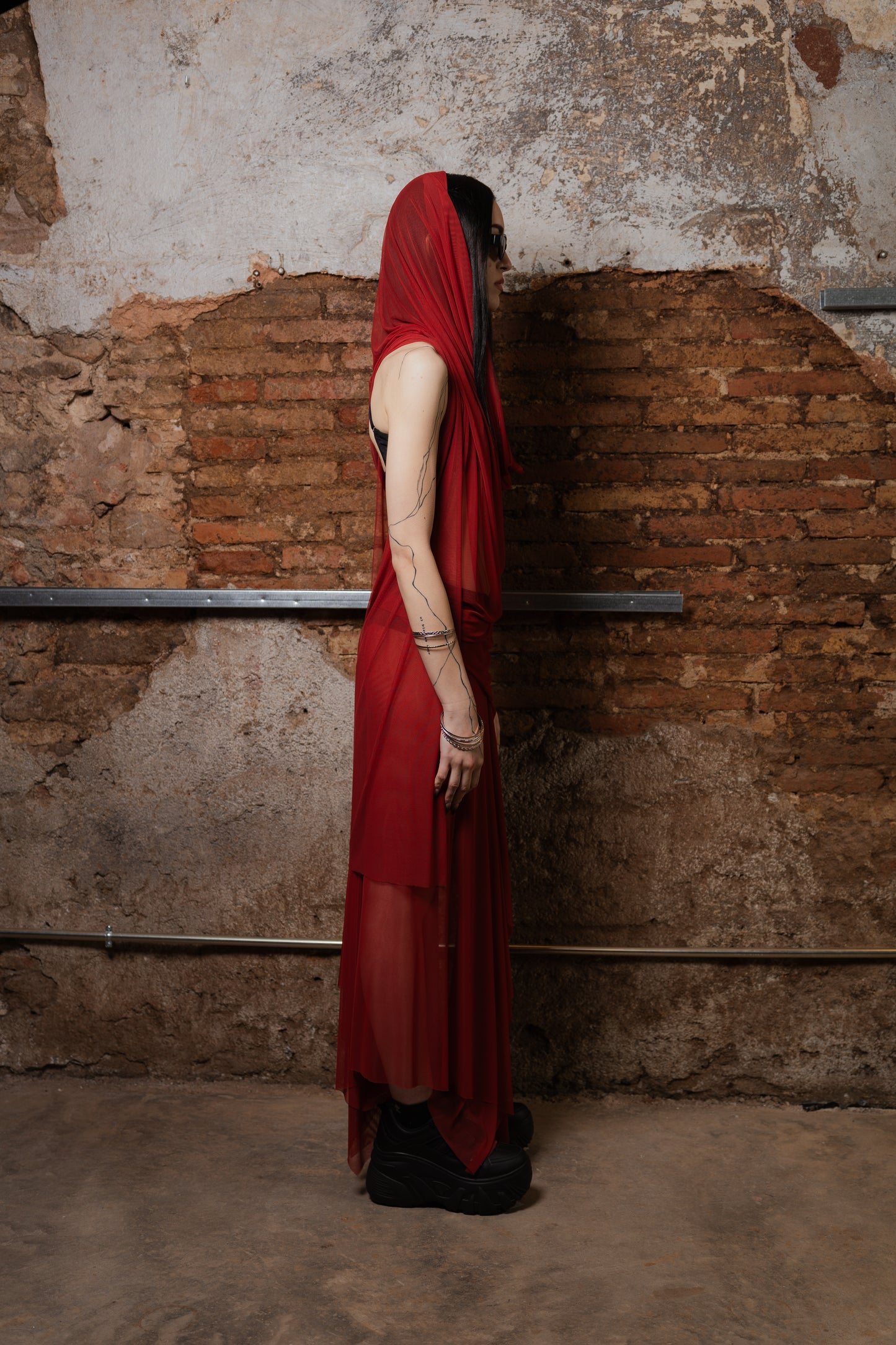 VENUS Transformable Skirt-Dress in Wine Mesh