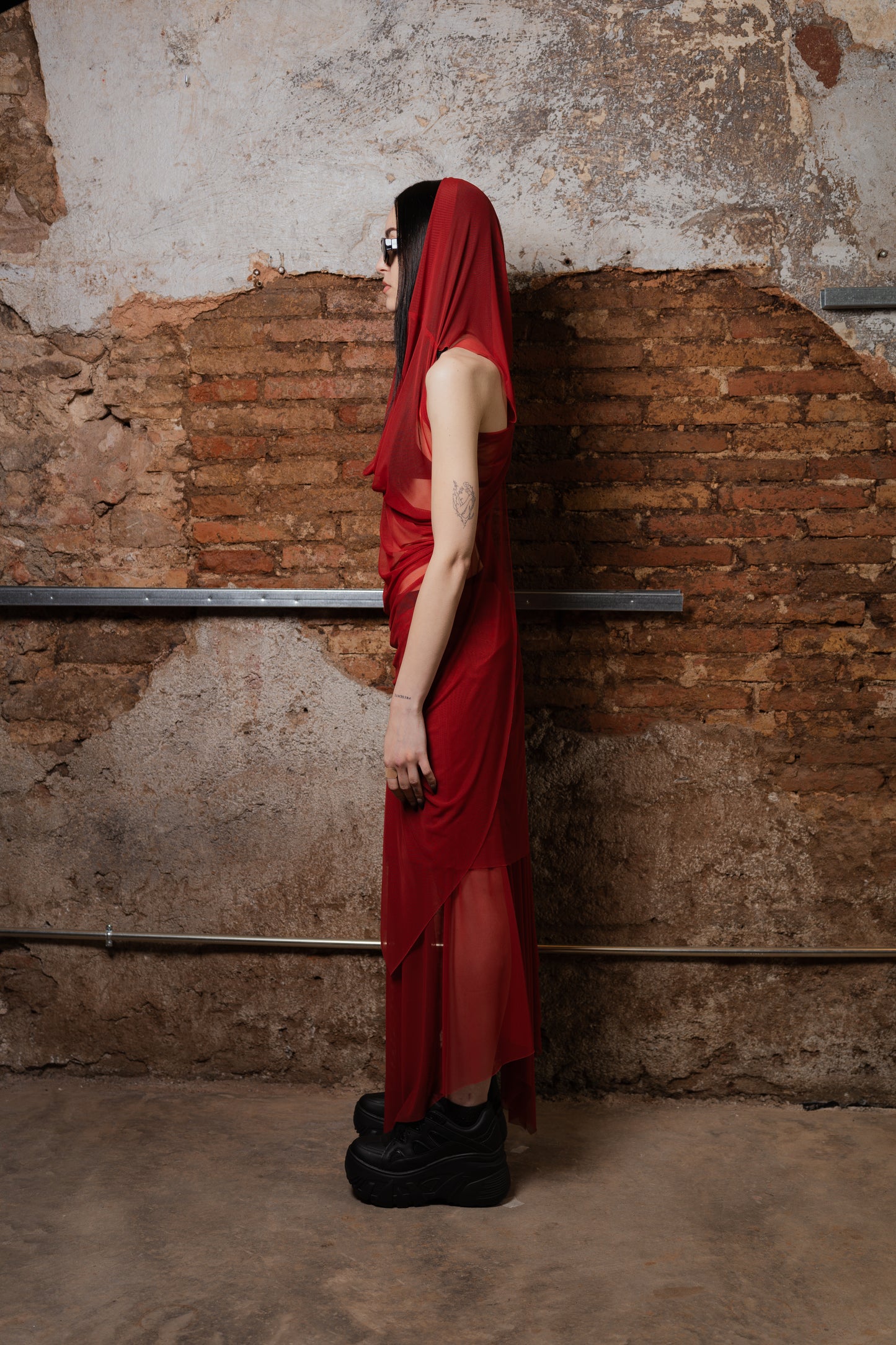 VENUS Transformable Skirt-Dress in Wine Mesh