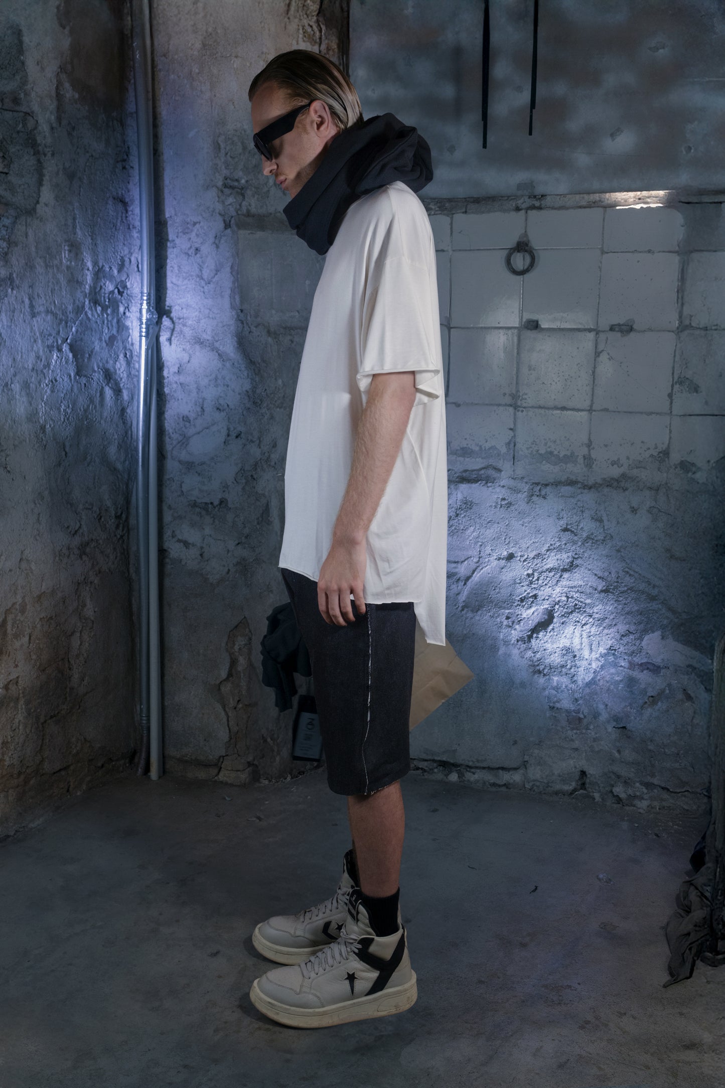 IVAN Oversize T-Shirt in Off White Bamboo - ZHANNAONA | Camisetas - View 6
