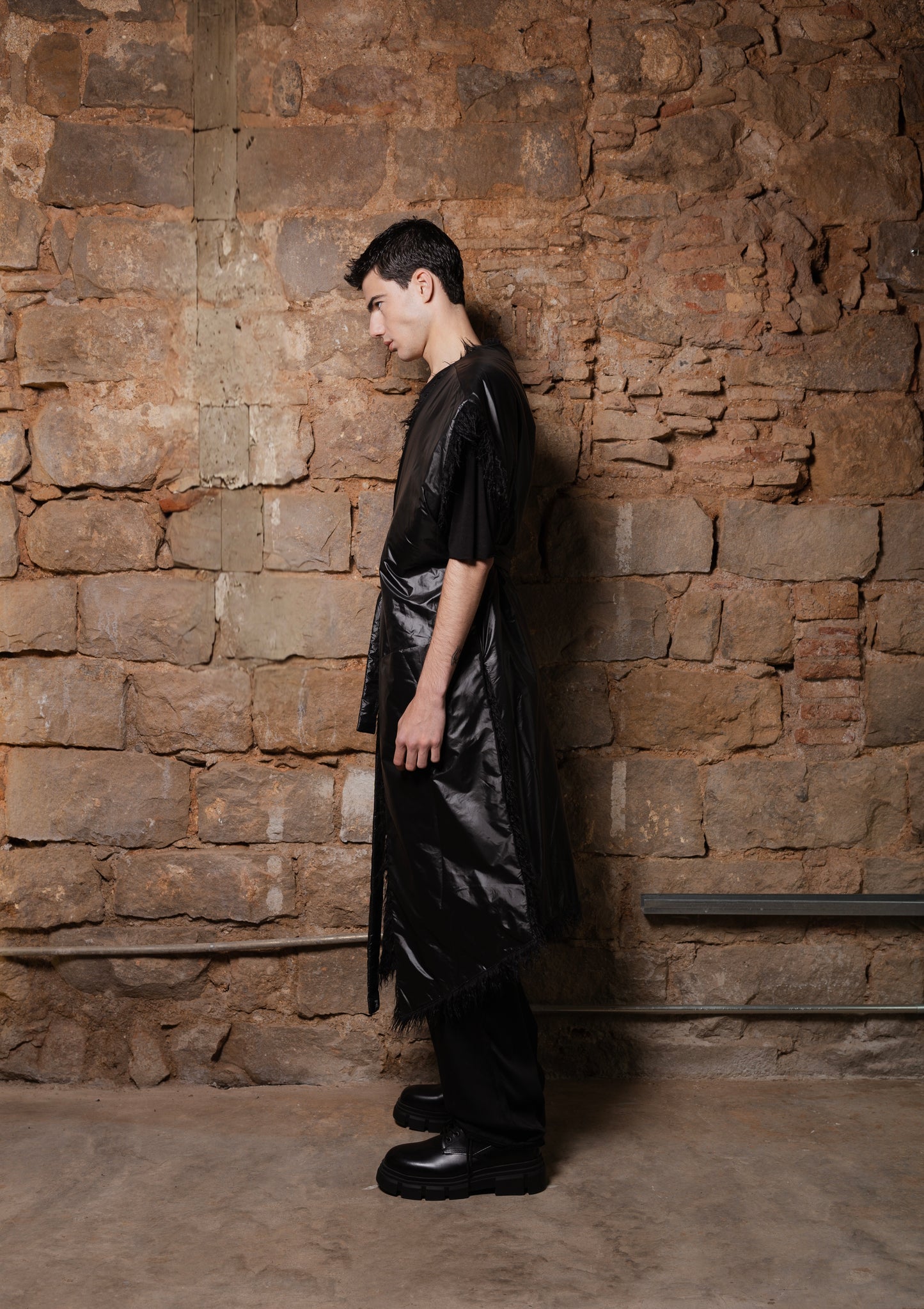 Mongolian Faux-Fur Vegan Reversible Coat - ZHANNAONA | Partes de arriba - View 8