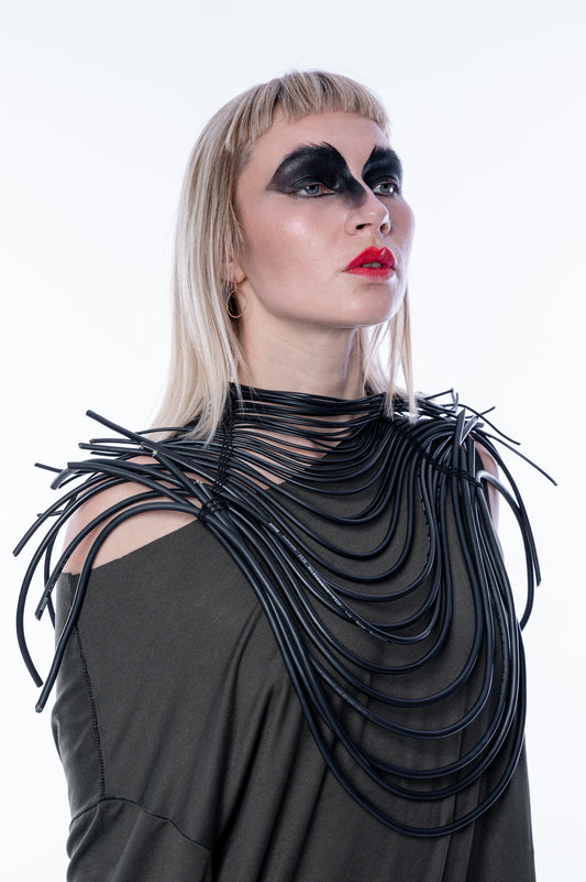 Nefertiti Necklace - ZHANNAONA | Accesorios - Detail View