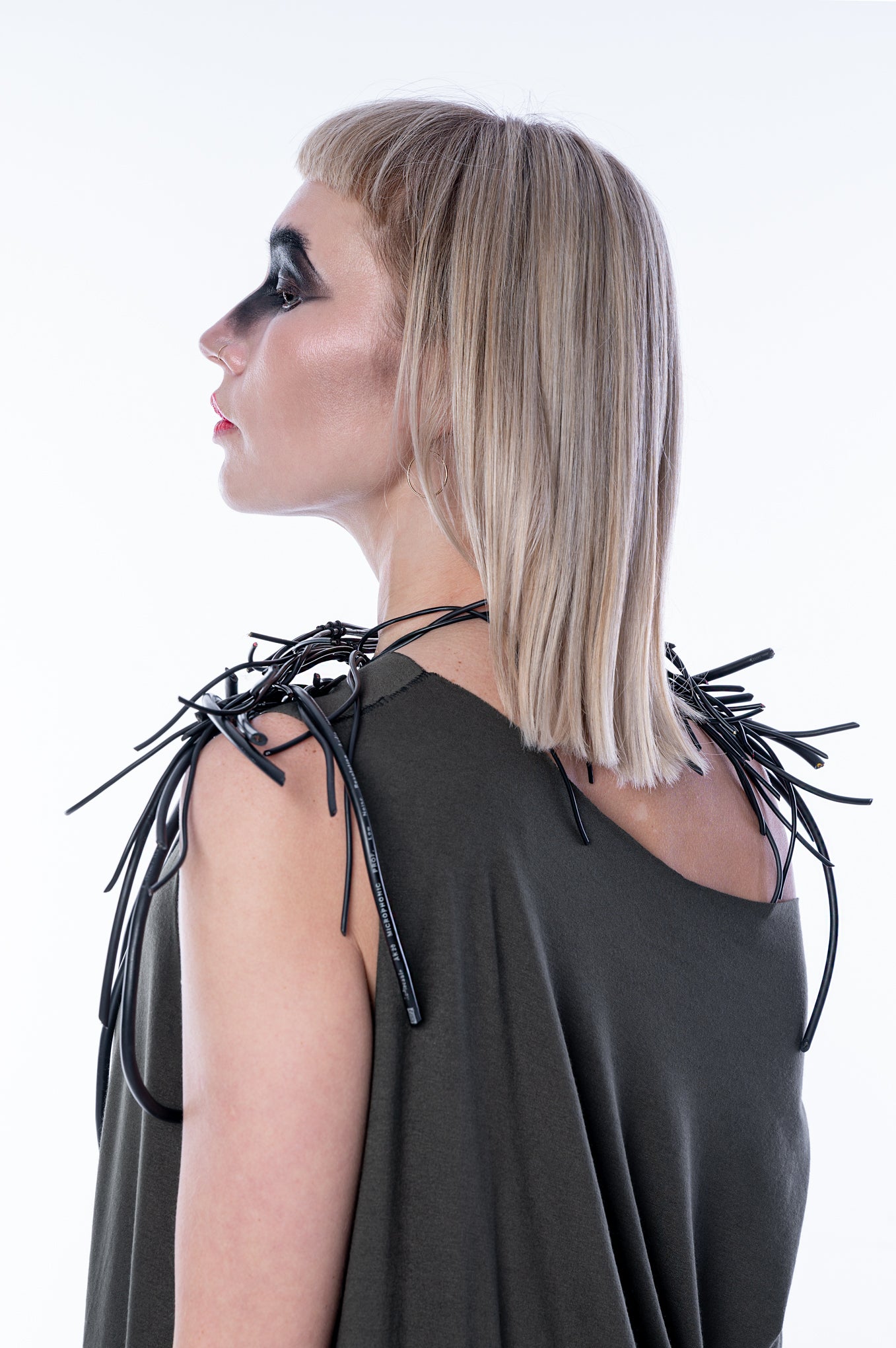 Nefertiti Necklace - ZHANNAONA | Accesorios - Back View