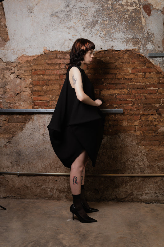 Whalebone Balloon Dress in Wool & Viscose - ZHANNAONA | Vestidos - Detail View