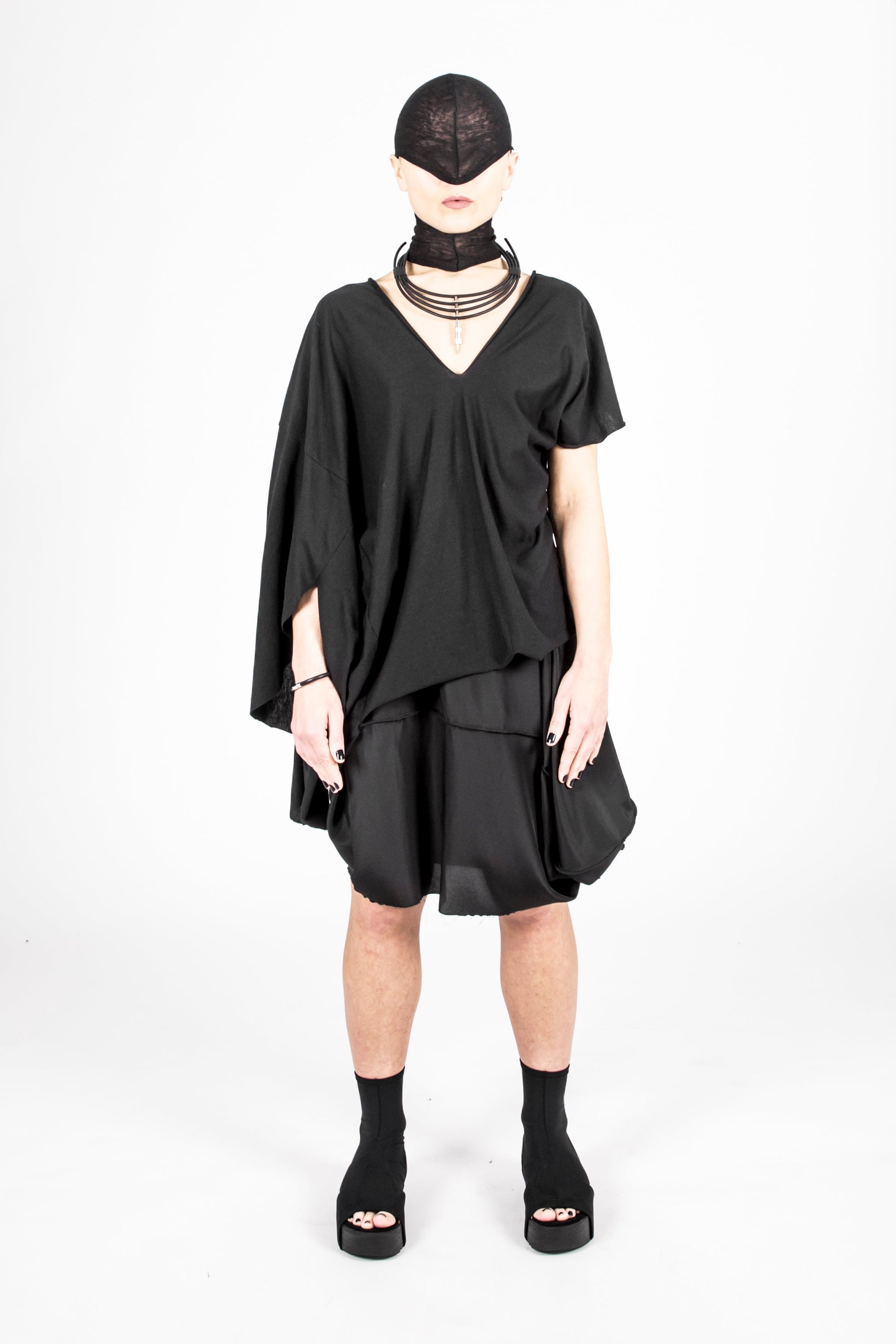 ZHANNAONA necklace tribal shape techno music festival accessory zero waste genderfluid Barcelona avant-garde fashion