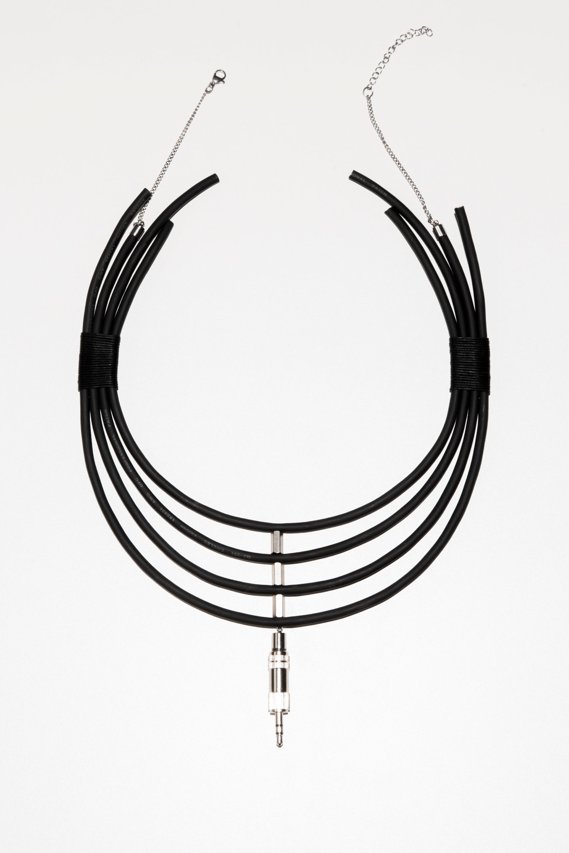 ZHANNAONA necklace tribal shape techno music festival accessory zero waste genderfluid Barcelona avant-garde fashion
