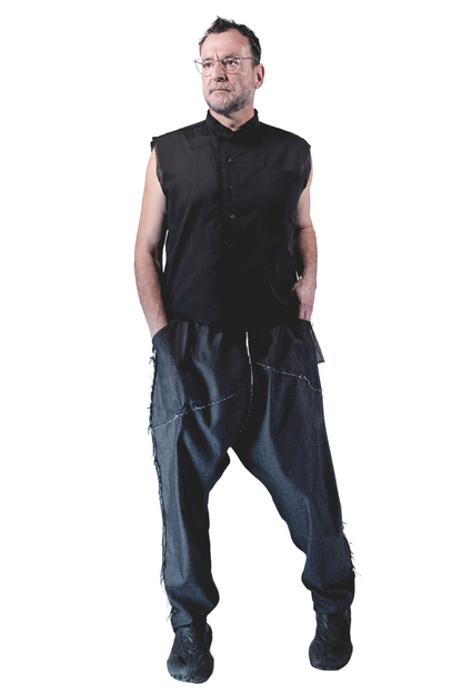 ZHANNAONA shirt cotton black asymmetrical sleeveless with leather buttons genderfluid unisex  Barcelona avant-garde