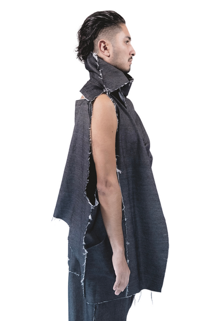 ZHANNAONA jacket denim cotton sleeveless asymmetrical transformable oversize genderfluid unisex visible seams futuristic style Barcelona avant-garde