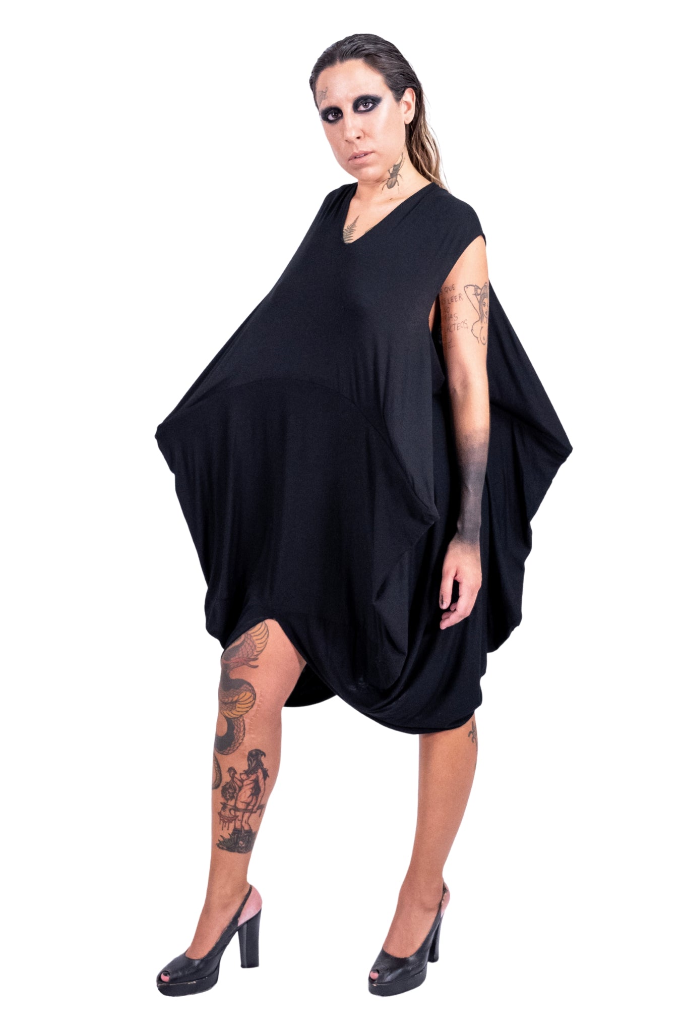 ZHANNAONA dress cube black viscosa spandex geometric zero waste genderfluid Barcelona avant-garde