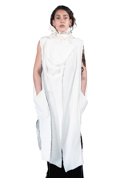 ZHANNAONA coat dune linen cotton bone white transformable sleeveless asymmetrical  oversize genderfluid unisex futuristic style Barcelona avant-garde