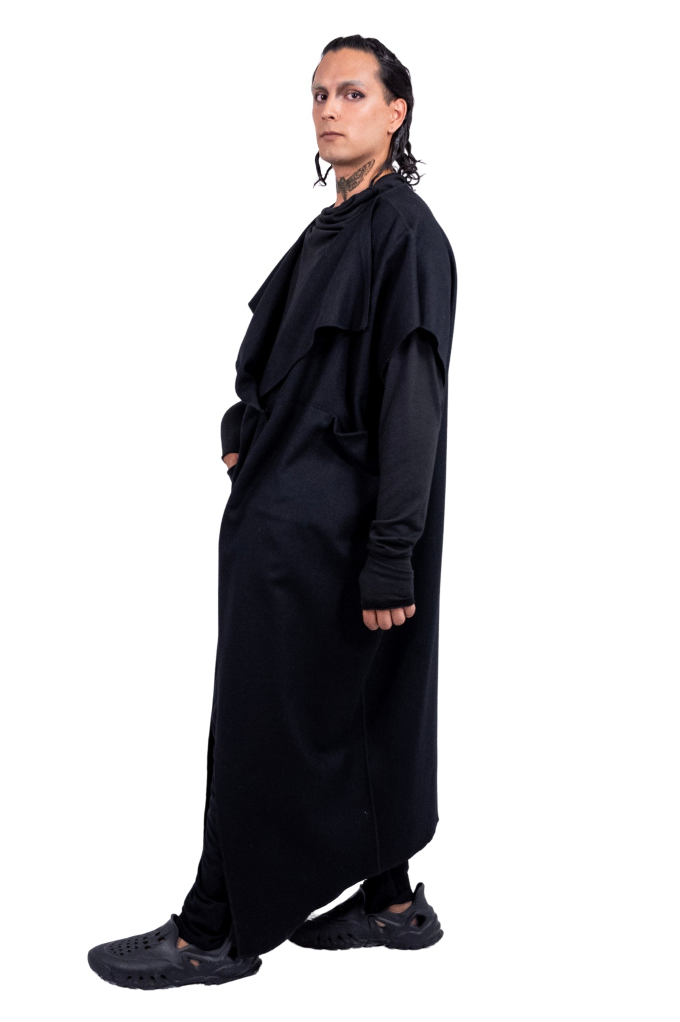 ZHANNAONA jacket plush black minimalist elegant genderfluid zero waste oversize Barcelona avant-garde