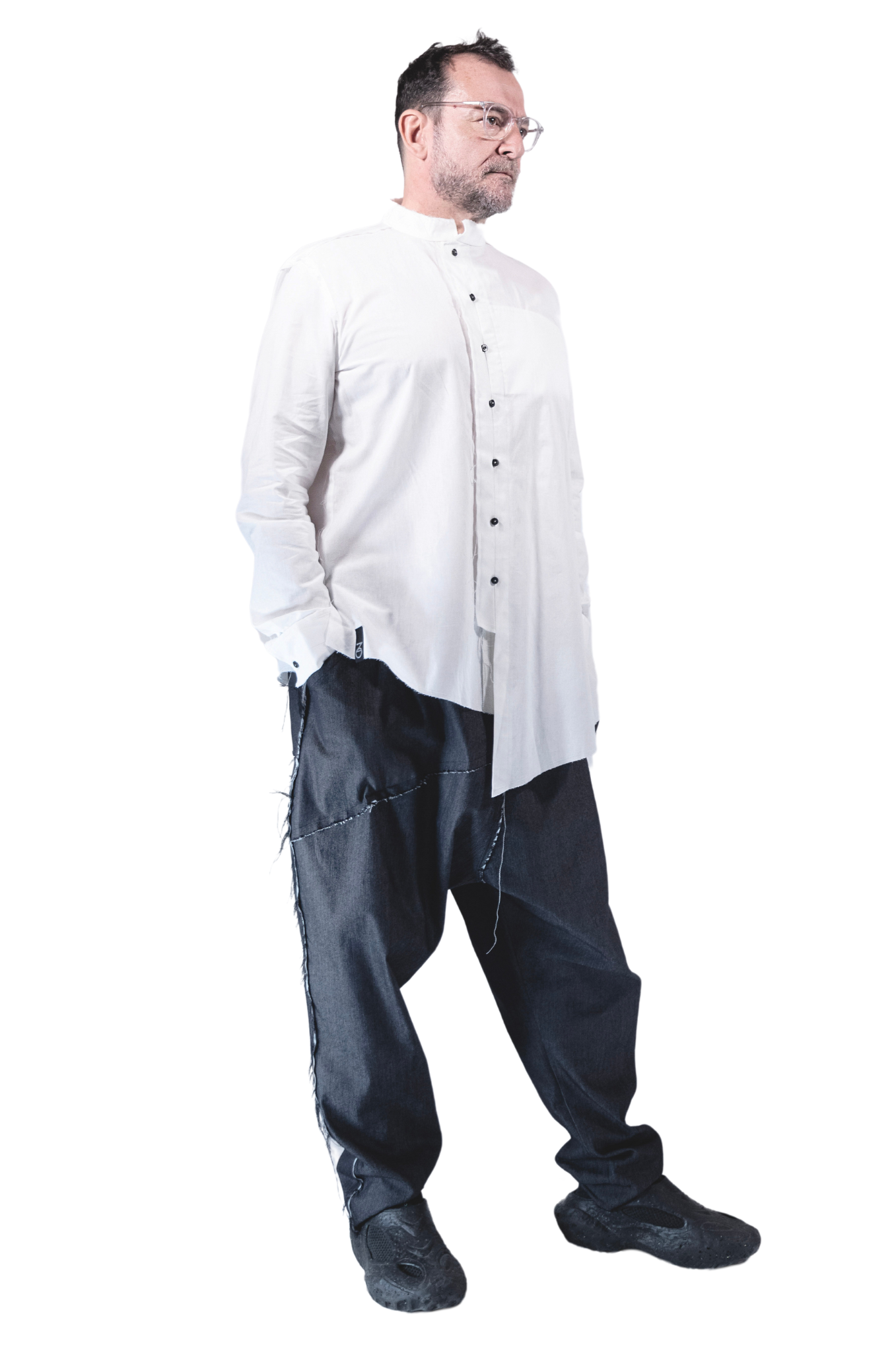 ZHANNAONA shirt linen asymmetrical oversized shirt with Japanese cut in bone whit unisex with leather buttons genderfluid unisex handmade Barcelona avant-garde