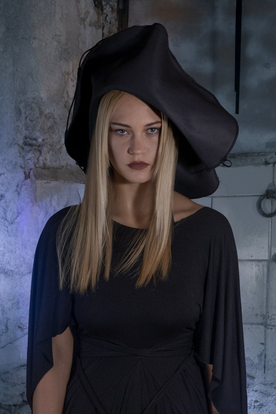 Flip Hat-Bag Transformer