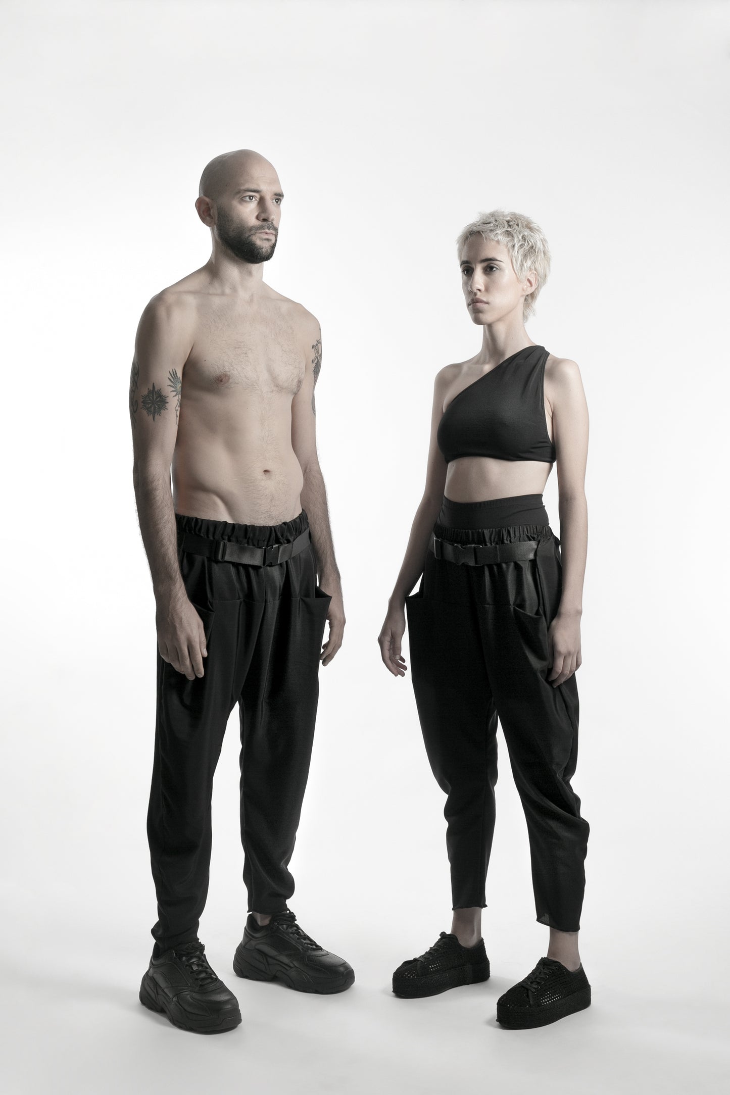 ZHANNAONA pants tardor belt viscose knit black active style genderfluid unisex Barcelona avant-garde fashion