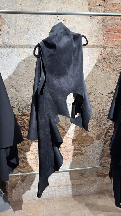 Mutant Leather Vegan Transformable - ZHANNANONA | Partes de arriba - Back View