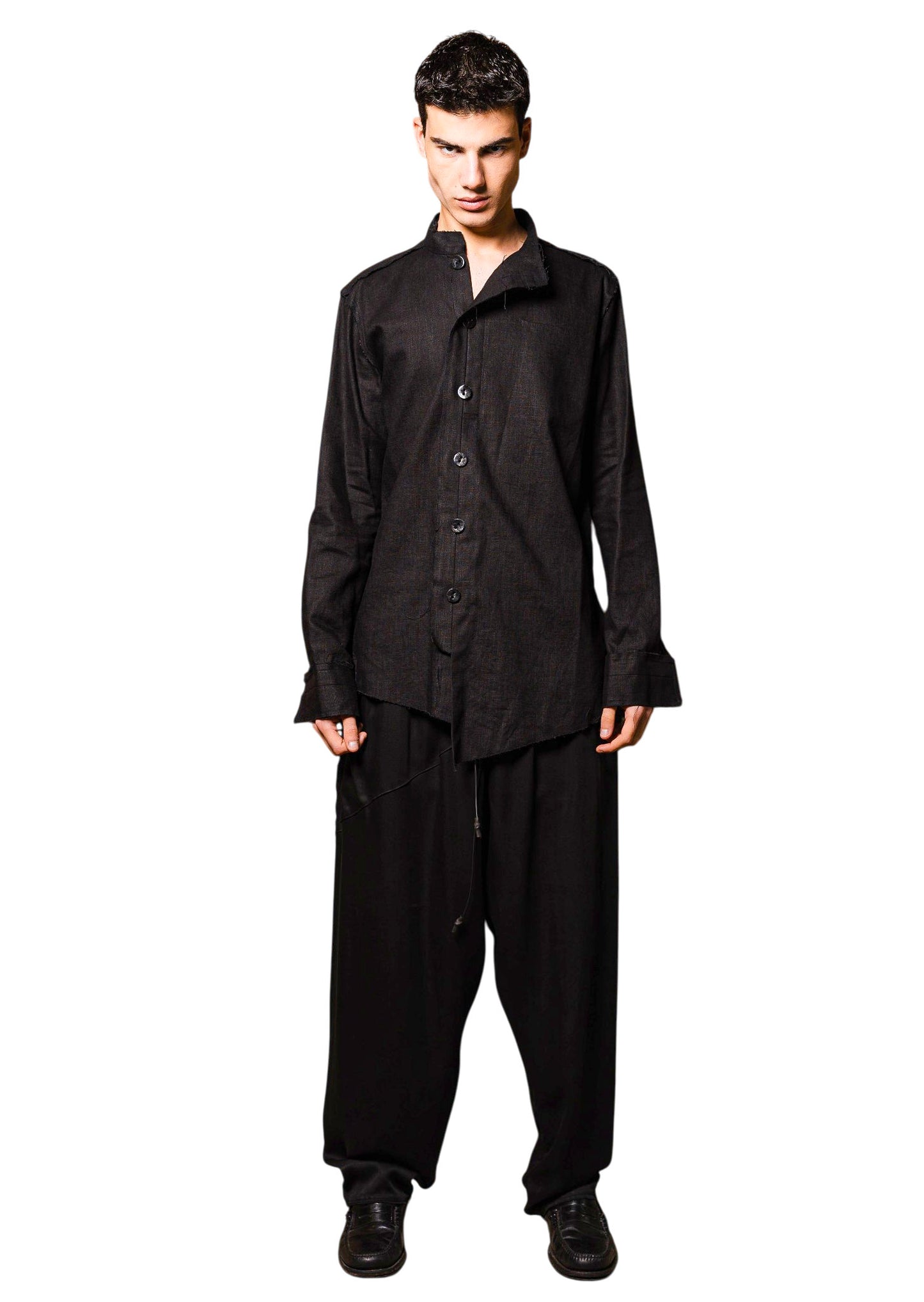 Asymmetrisches Leinenhemd MAO