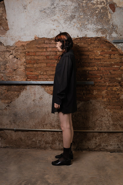 Asymmetrical Shirt TWINS in Black Cotton - ZHANNAONA | Partes de arriba - View 4