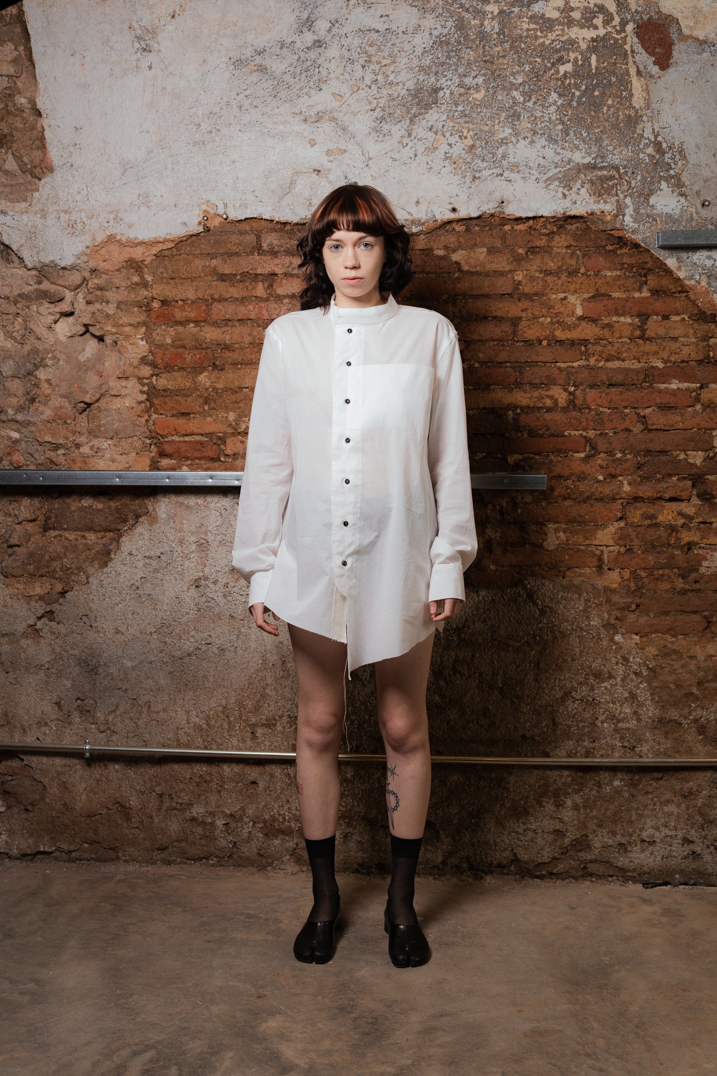 Asymmetrical Shirt TWINS in White Cotton - ZHANNAONA | Partes de arriba