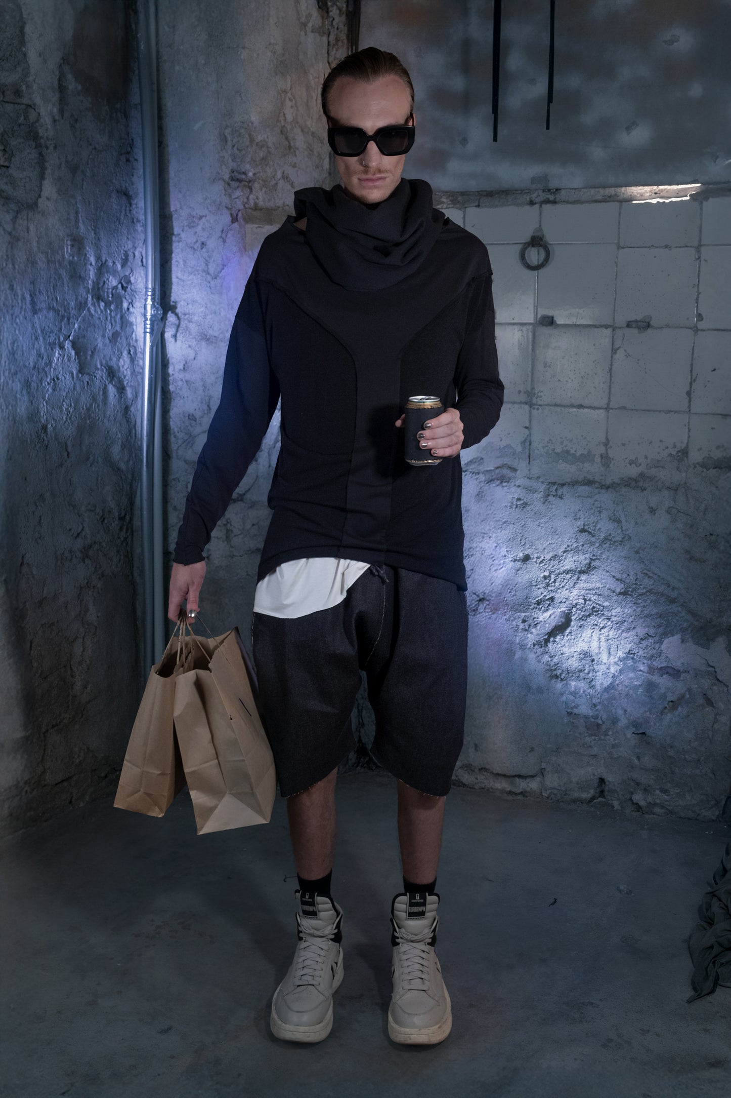 Boat Neck Armor Sweater - ZHANNAONA | Sudadera