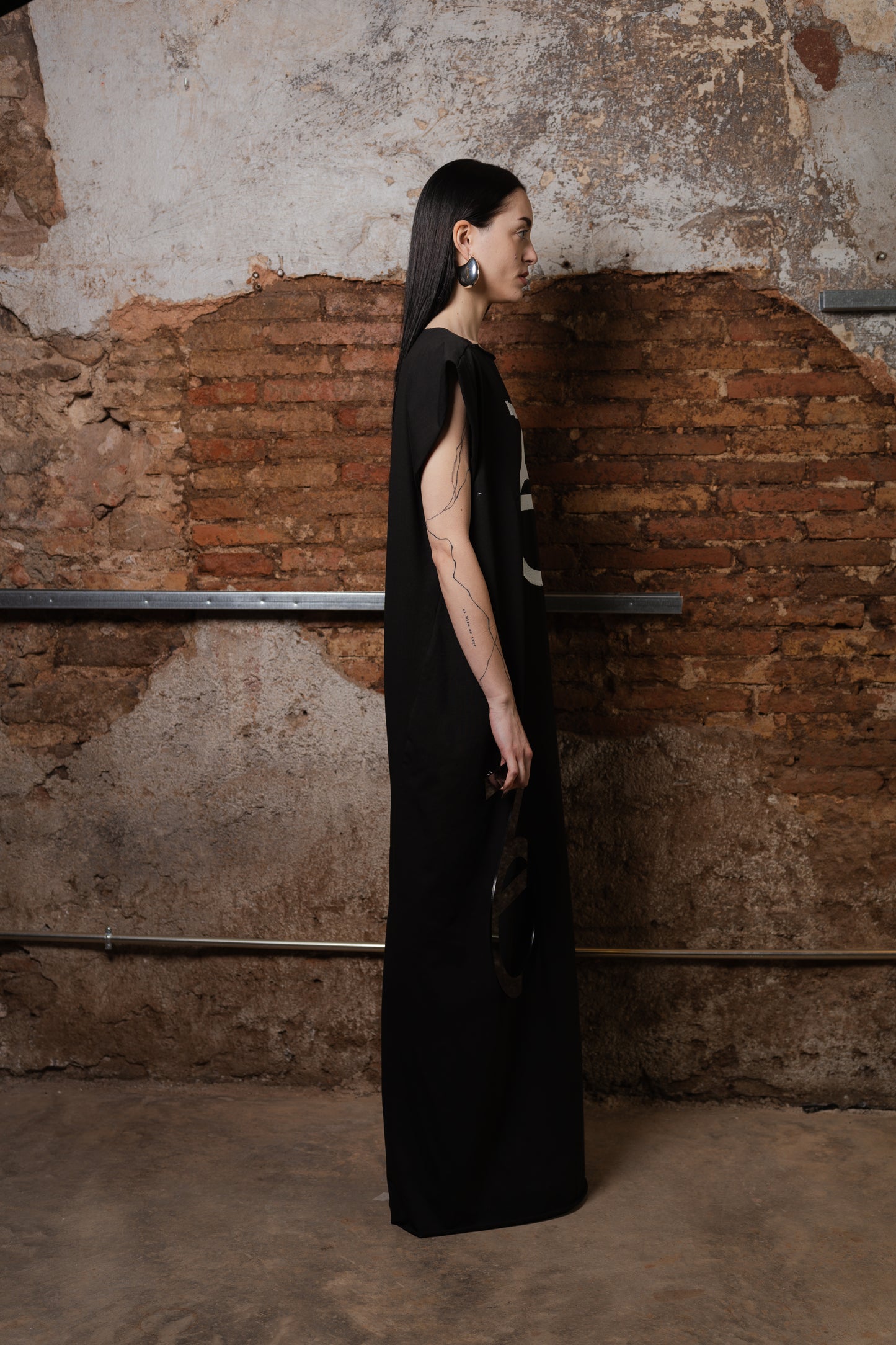 Corp Sleeveless Dress with Logo - ZHANNAONA | Vestidos - View 4