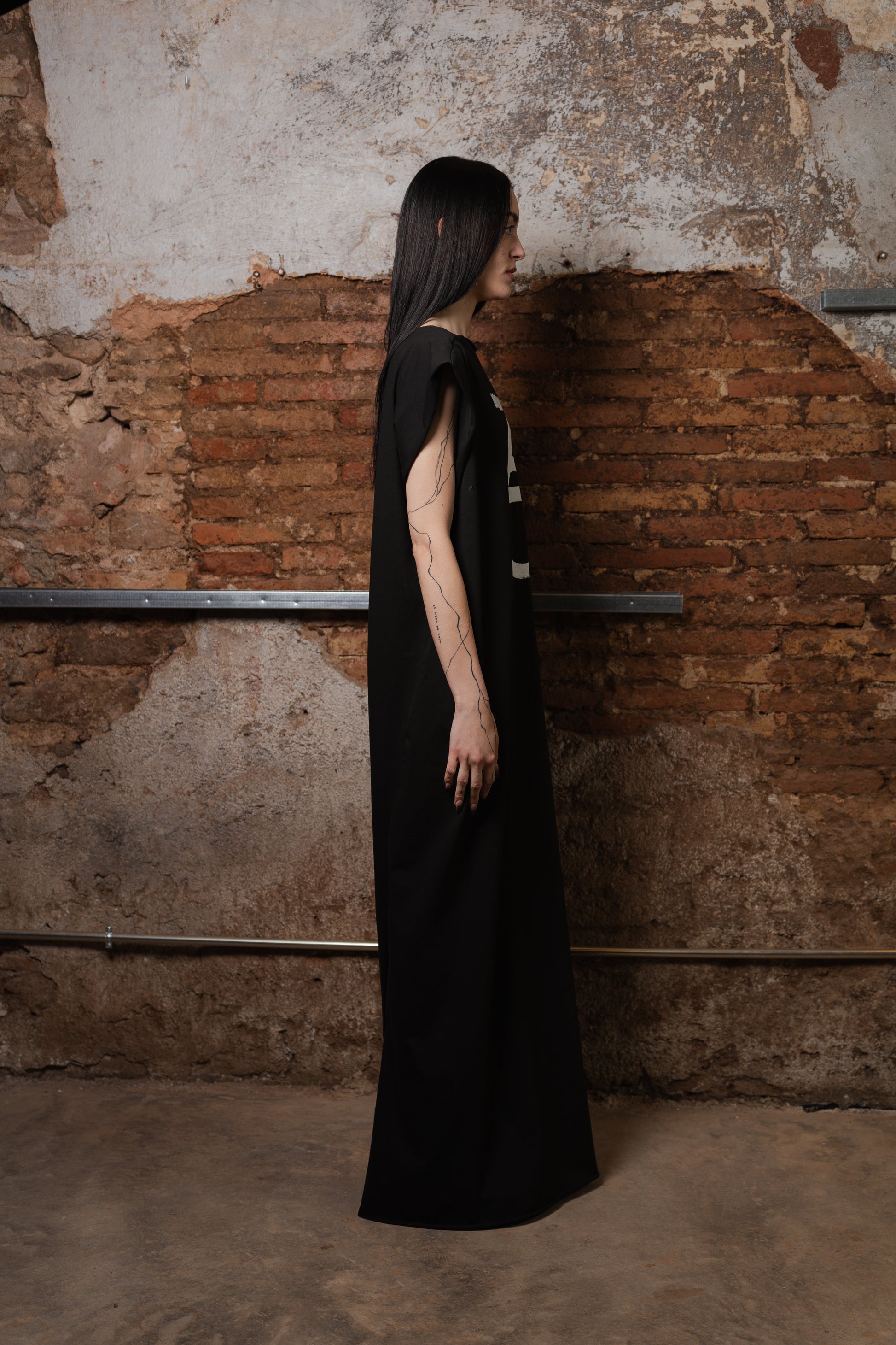 Corp Sleeveless Dress with Logo - ZHANNAONA | Vestidos - View 8