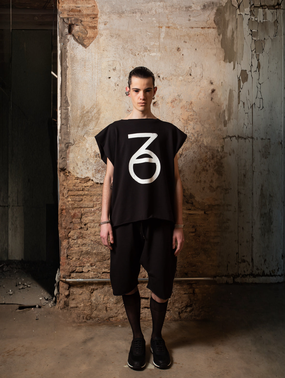 Corp Sleeveless T-Shirt With Logo - ZHANNAONA | Camisetas