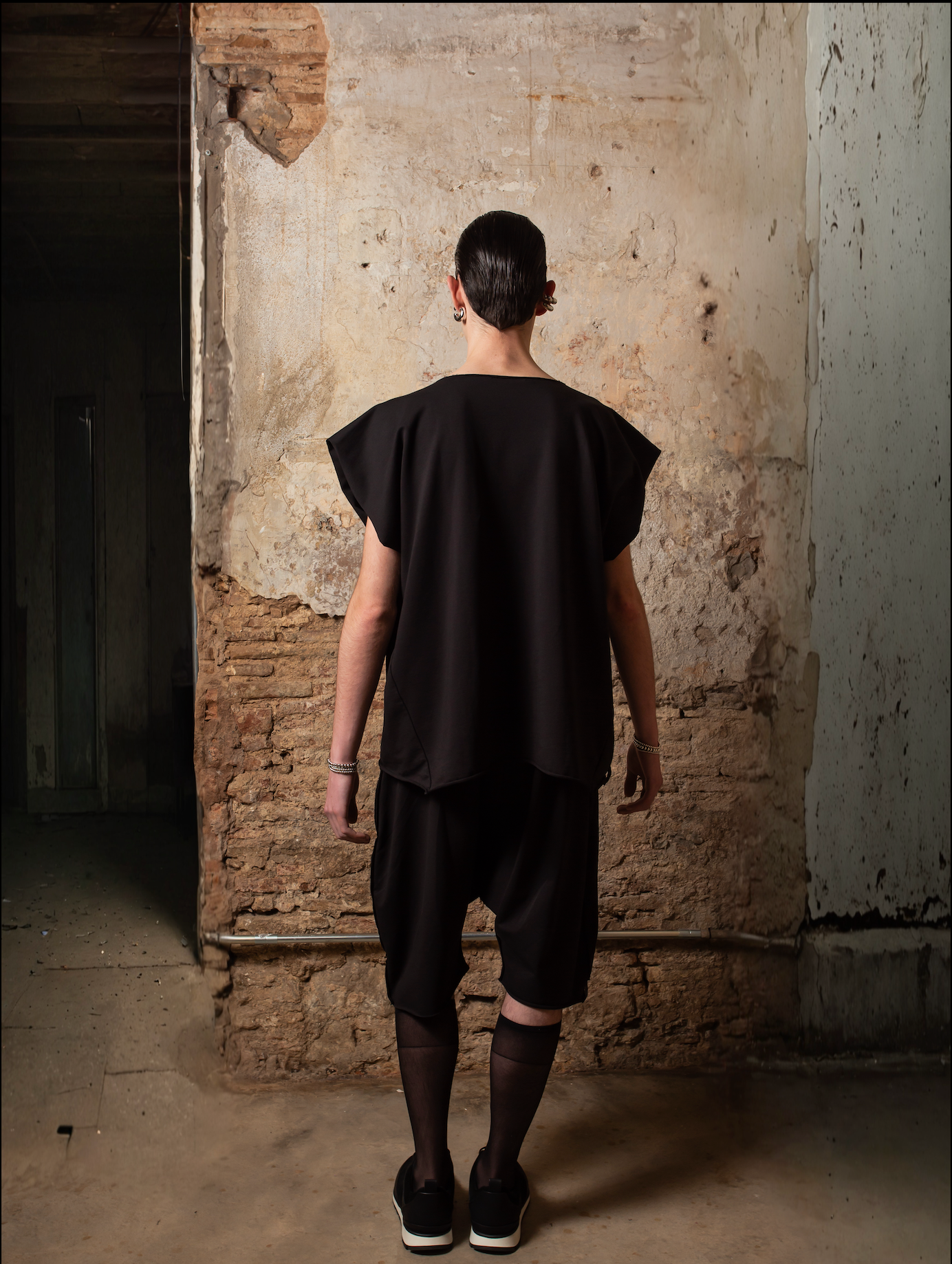 Corp Sleeveless T-Shirt With Logo - ZHANNAONA | Camisetas - Back View