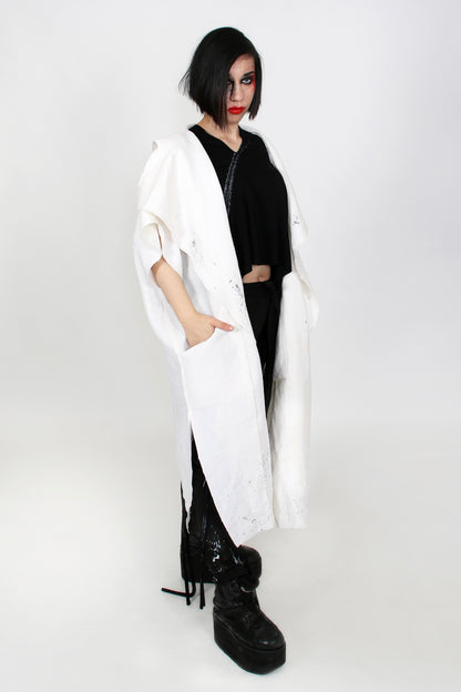 Drip Linen White Hand-Painted Cape - ZHANNAONA | Partes de arriba - View 4