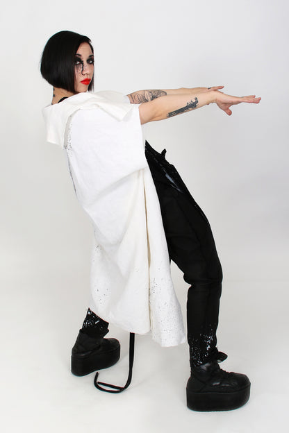 Drip Linen White Hand-Painted Cape - ZHANNAONA | Partes de arriba - View 5