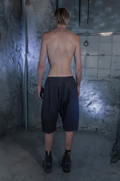 Linen Oversized Bermuda X - ZHANNAONA | Pantalones - Back View