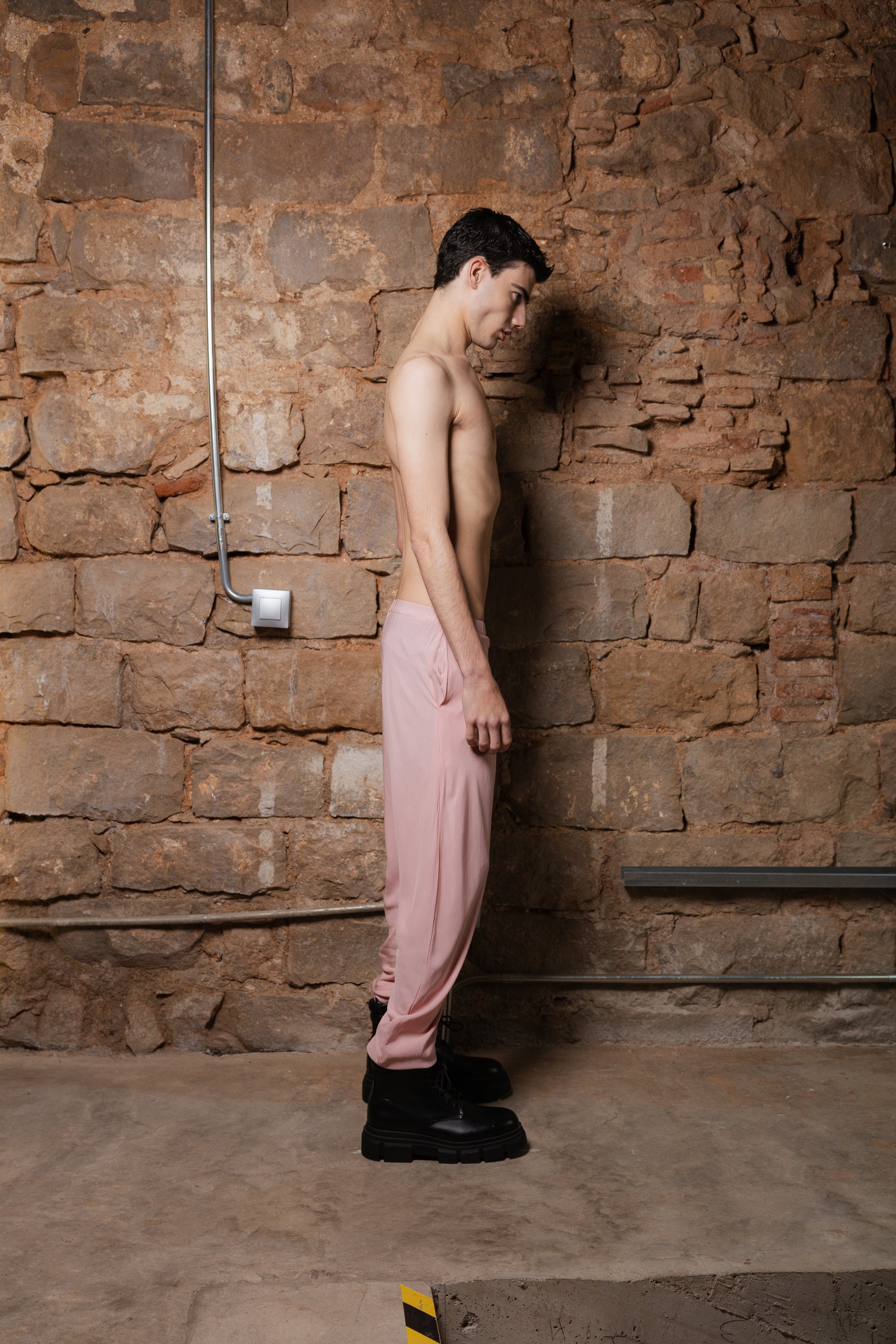 Low Rise Nefer Pants 2.0 in Pink Viscose - ZHANNAONA | Pantalones - View 4