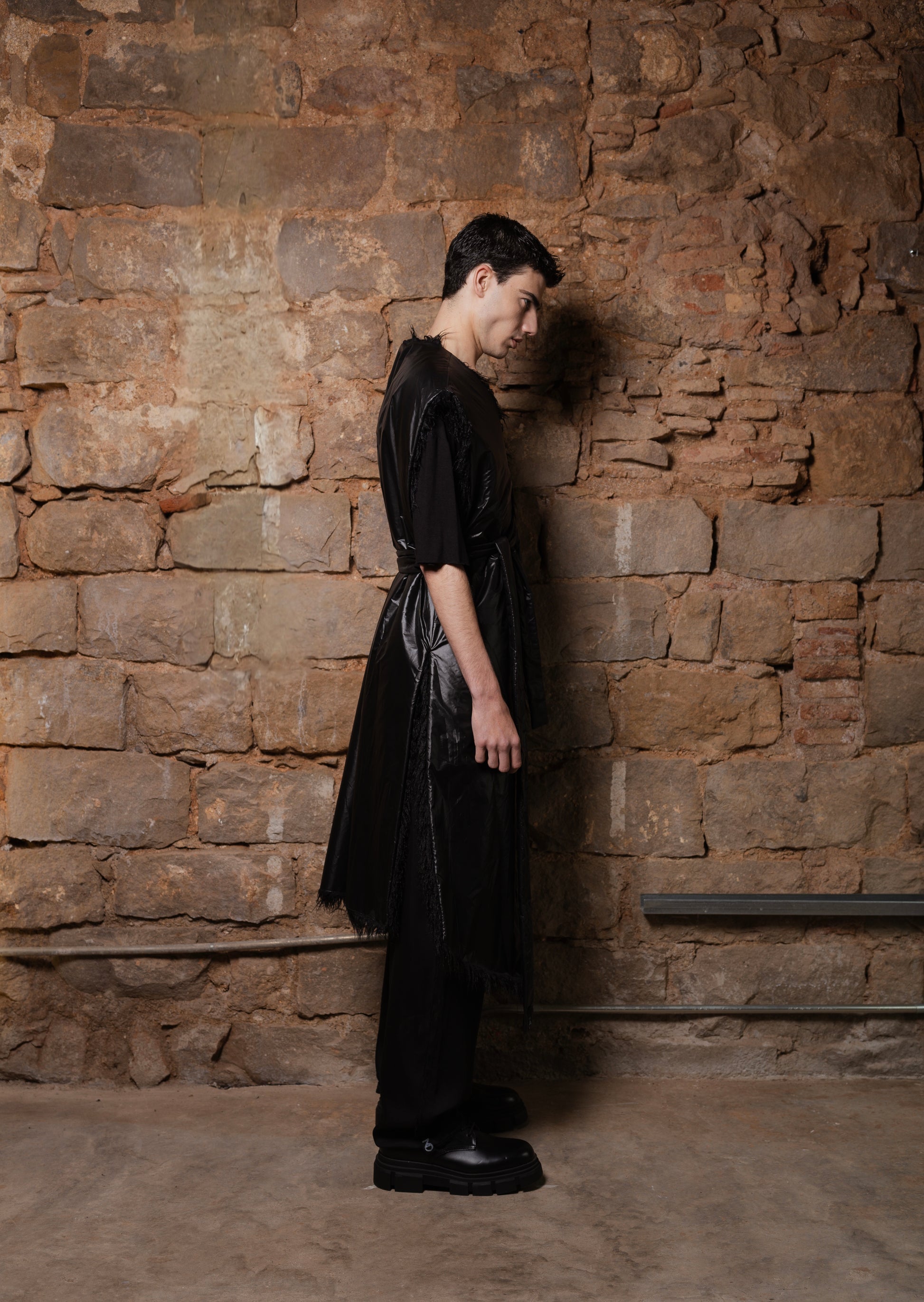 Mongolian Faux-Fur Vegan Reversible Coat - ZHANNAONA | Partes de arriba - View 6