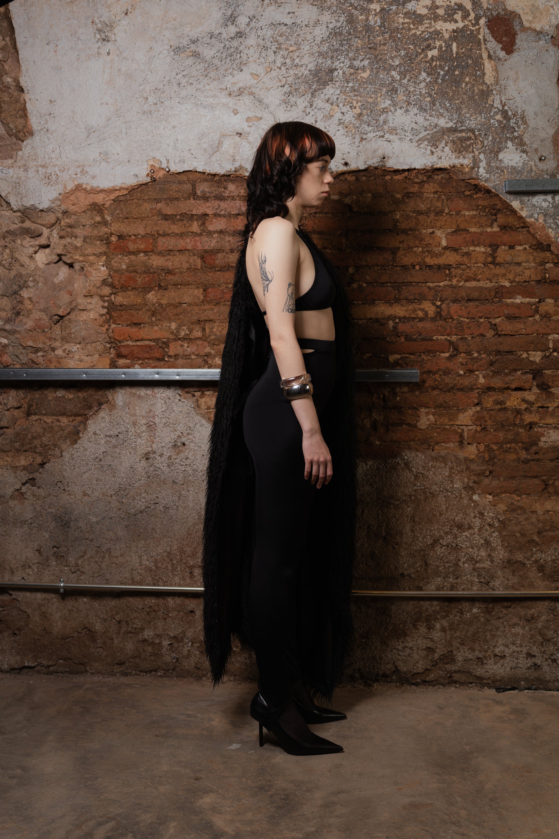 Mongolian Faux-Fur Vegan Reversible Unilateral Coat - ZHANNAONA | Partes de arriba - Detail View