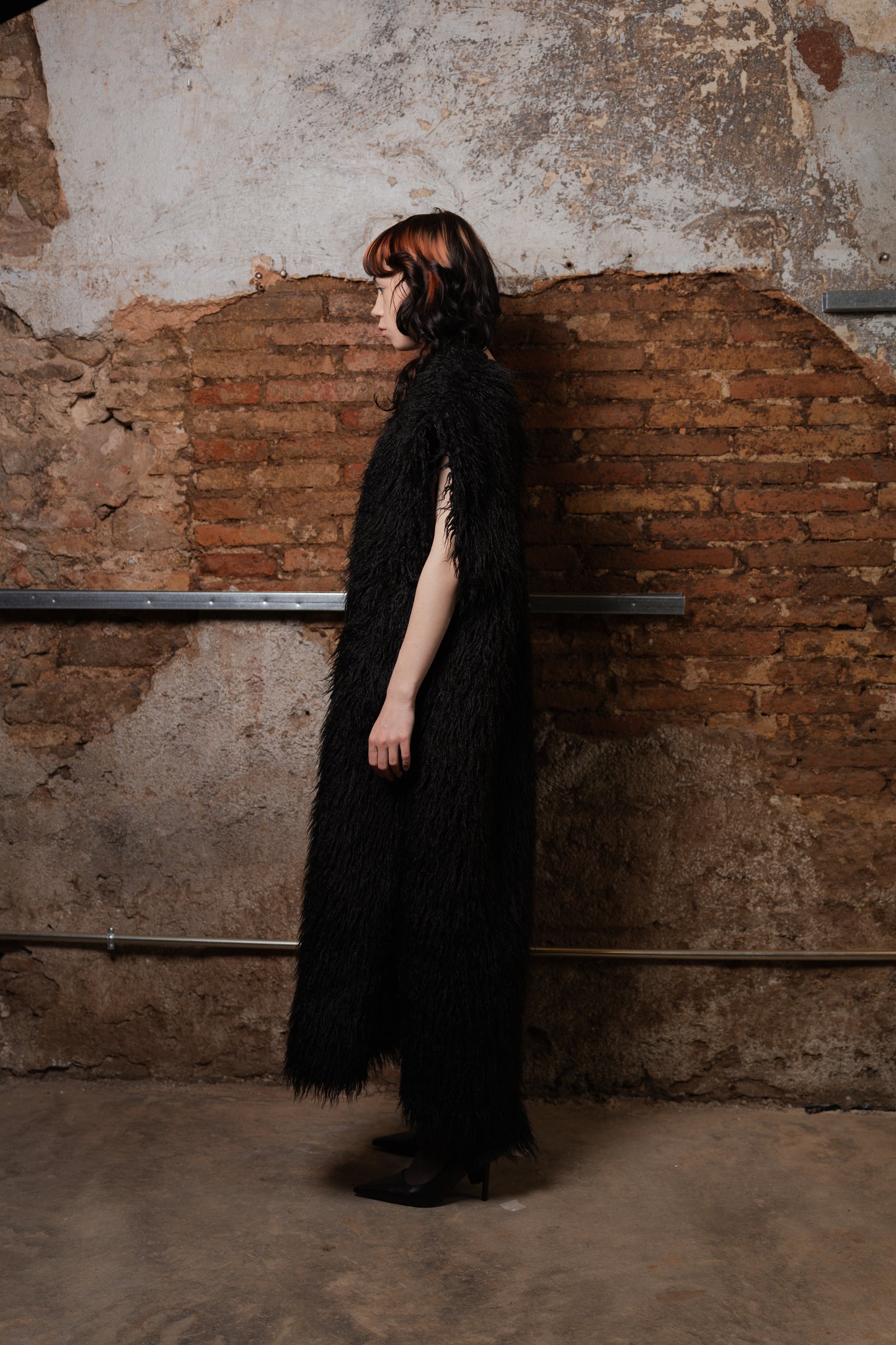 Mongolian Faux-Fur Vegan Reversible Unilateral Coat - ZHANNAONA | Partes de arriba - View 8
