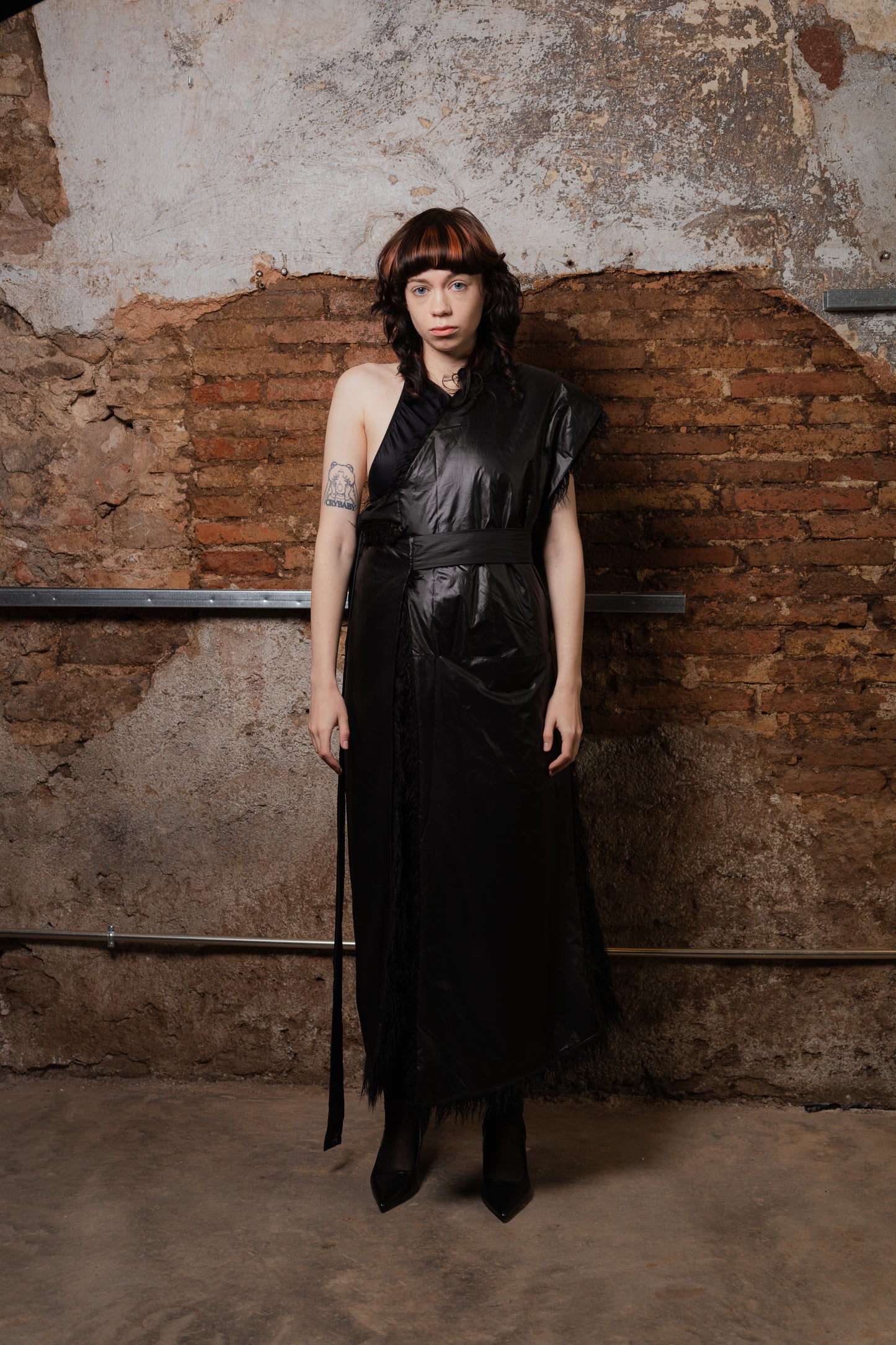 Mongolian Faux-Fur Vegan Reversible Unilateral Coat - ZHANNAONA | Partes de arriba - View 9