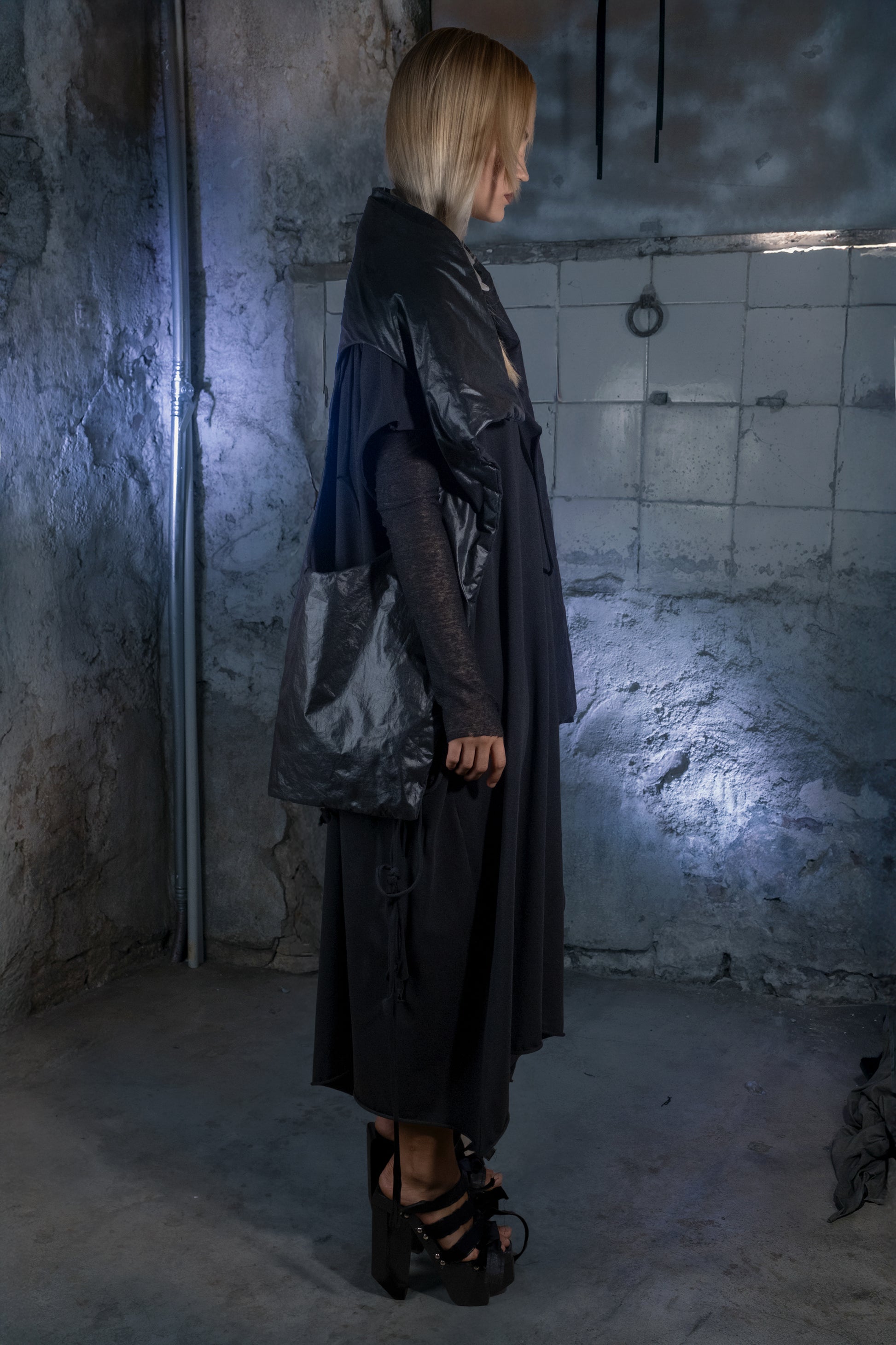 Mutant Puffy Transformable Vest - ZHANNAONA | Partes de arriba - View 4