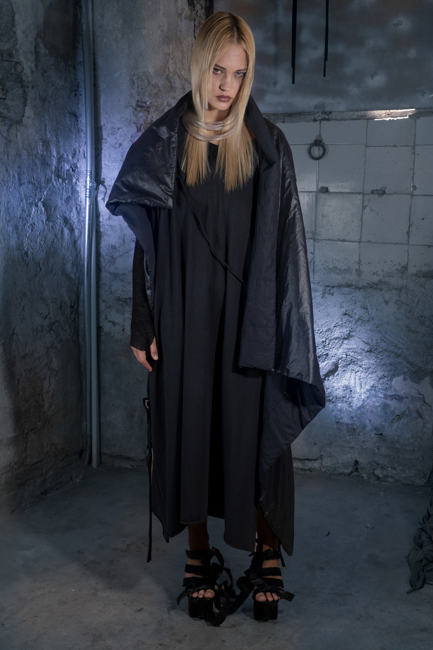 Mutant Puffy Transformable Vest - ZHANNAONA | Partes de arriba - View 5