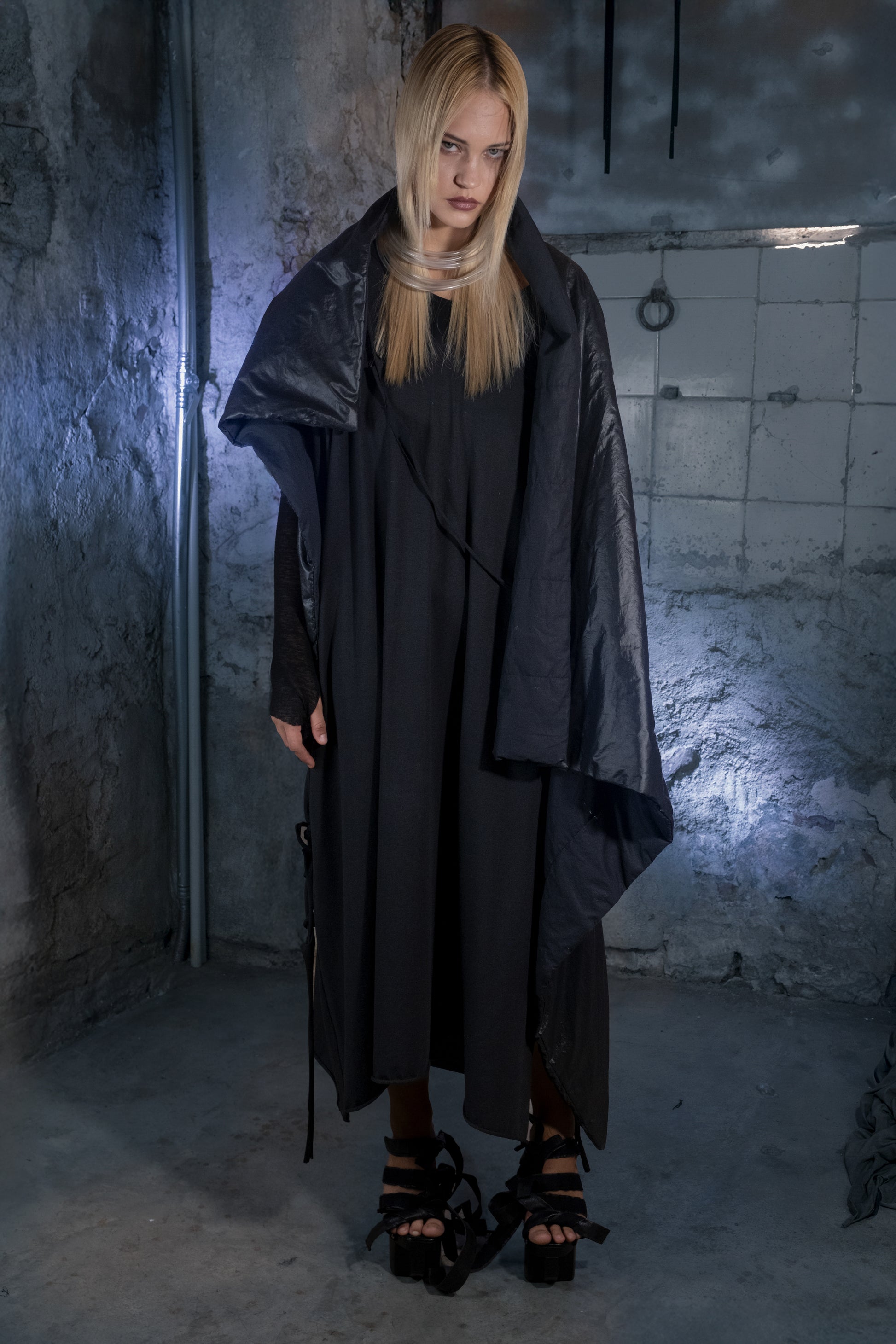 Mutant Puffy Transformable Vest - ZHANNAONA | Partes de arriba - View 5