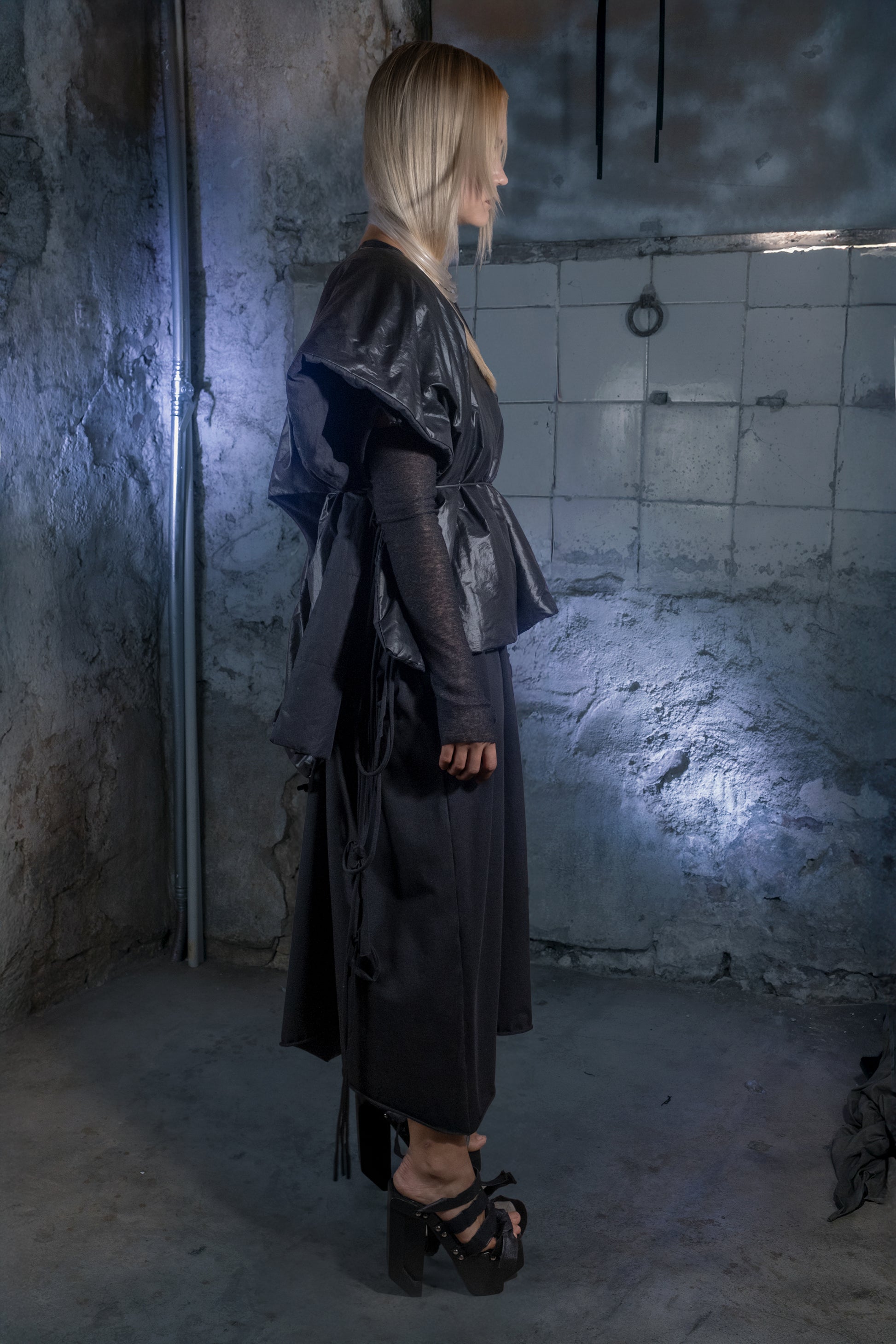 Mutant Puffy Transformable Vest - ZHANNAONA | Partes de arriba - View 8