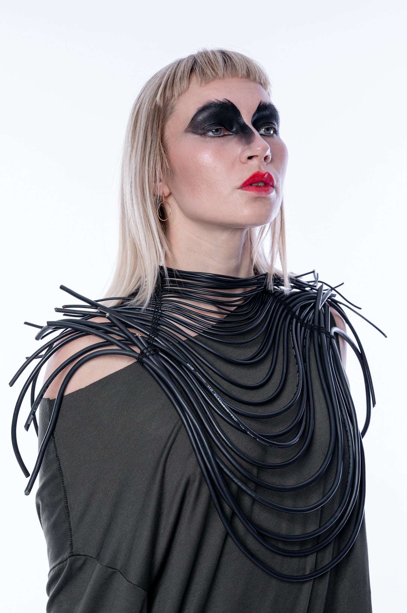 Nefertiti Necklace - ZHANNAONA | Accesorios - Detail View