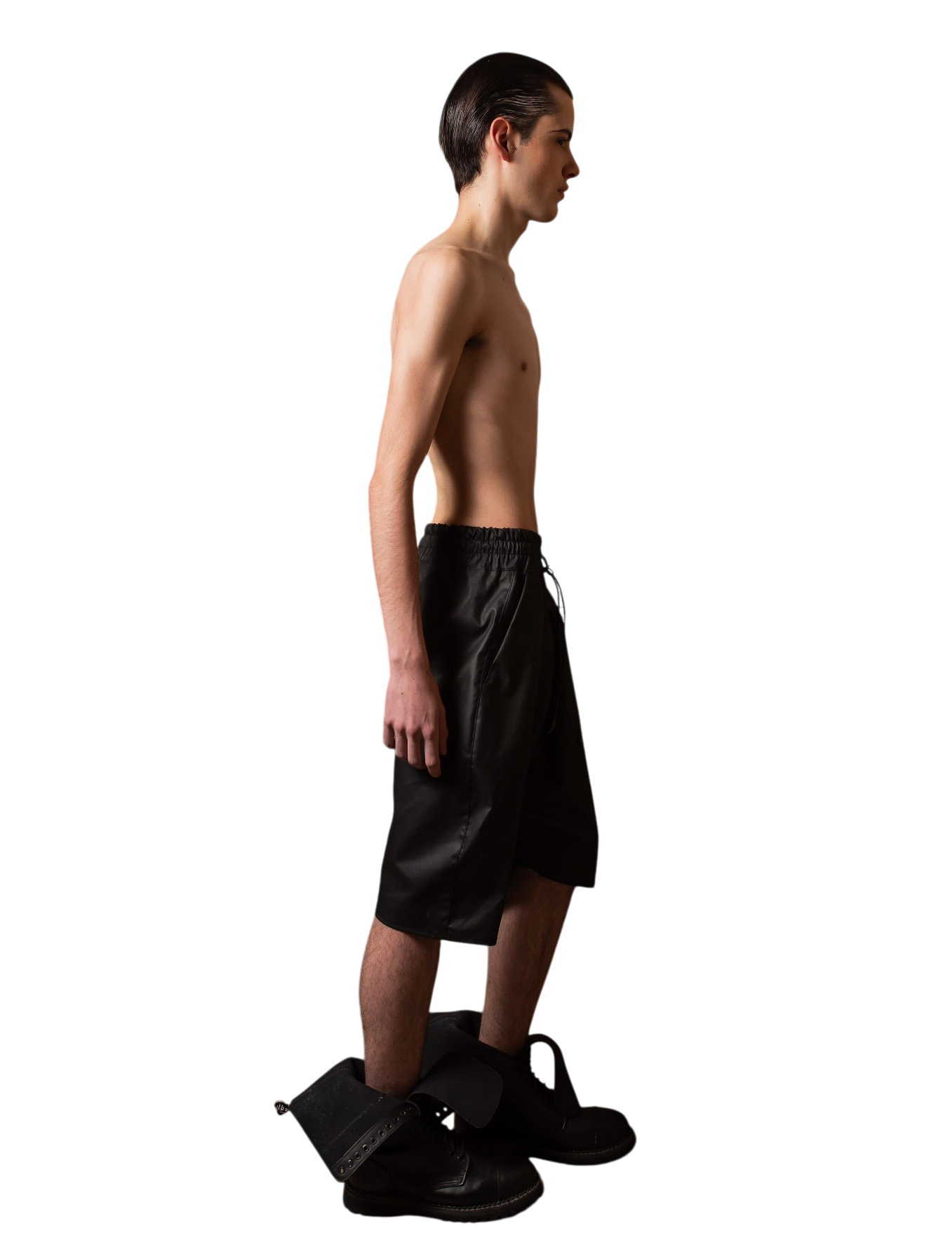 Kurze Sweat-Shorts aus beschichtetem Denim-Satin