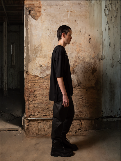 Tardor Oversize Asymmetrical Logo T-Shirt - ZHANNAONA | Camisetas - View 4