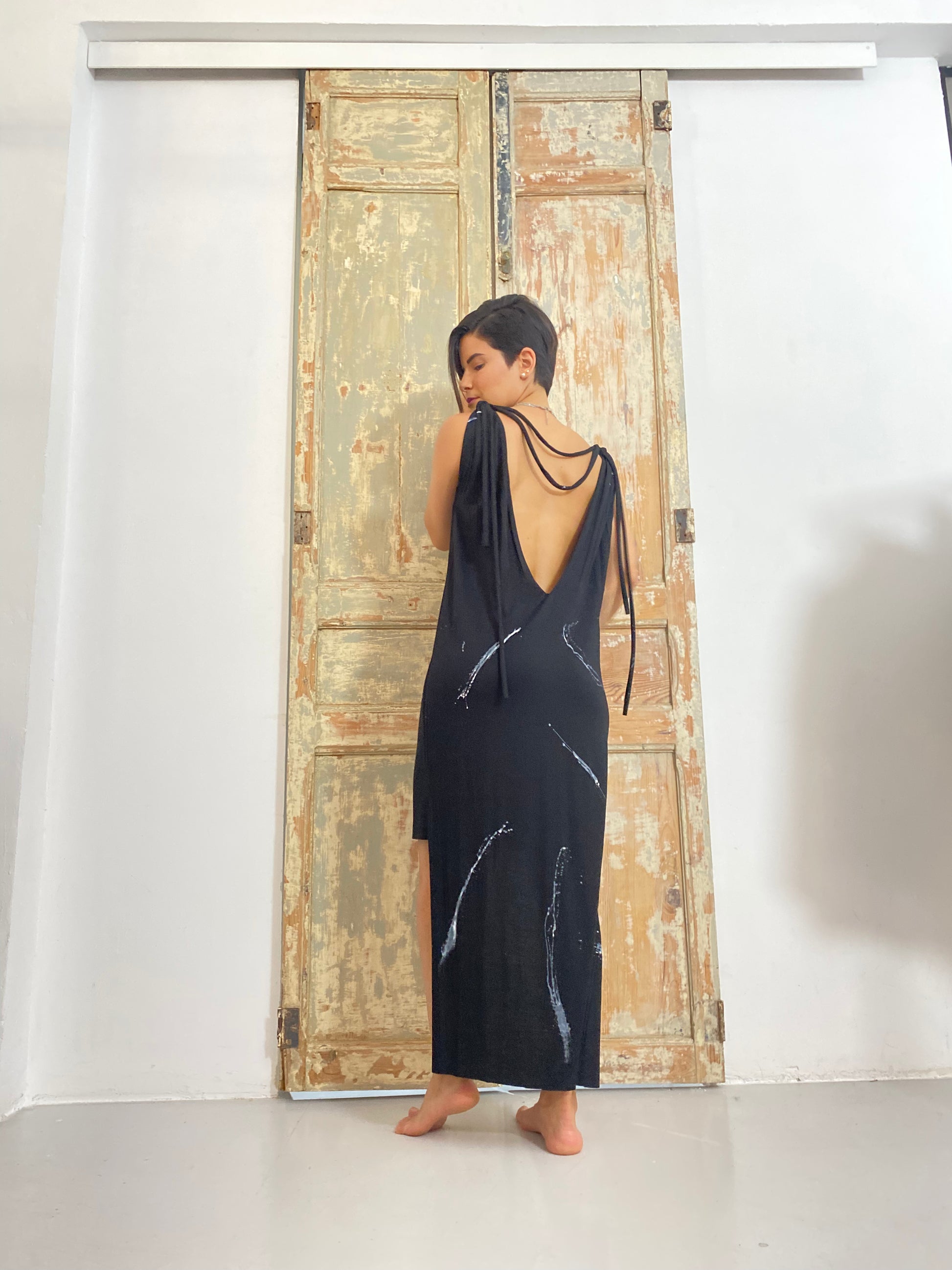 Transformable Zero Waste Drip Dress in Black - ZHANNAONA | Vestidos - View 5
