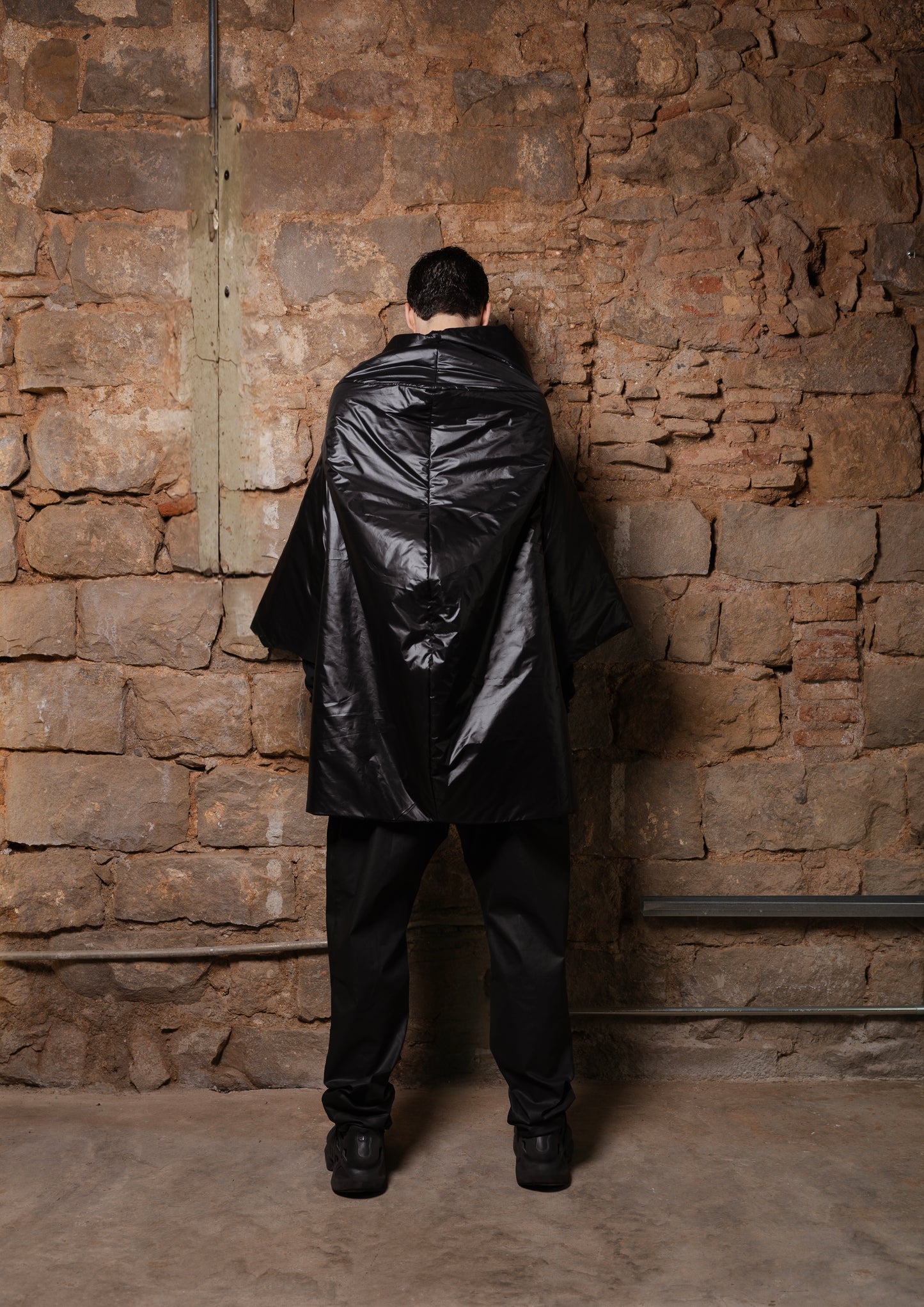 Trash Vinyl Puffer Jacket - ZHANNAONA | Partes de arriba - Back View