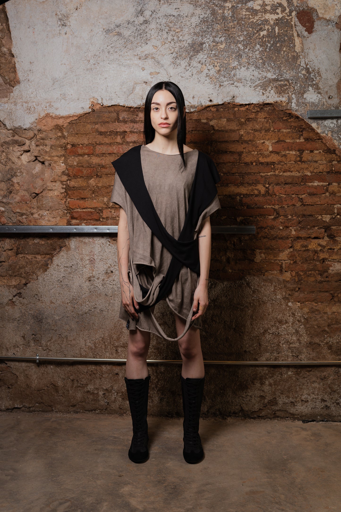 Wave Transformable Layered T-Shirt - ZHANNAONA | Camisetas - View 5