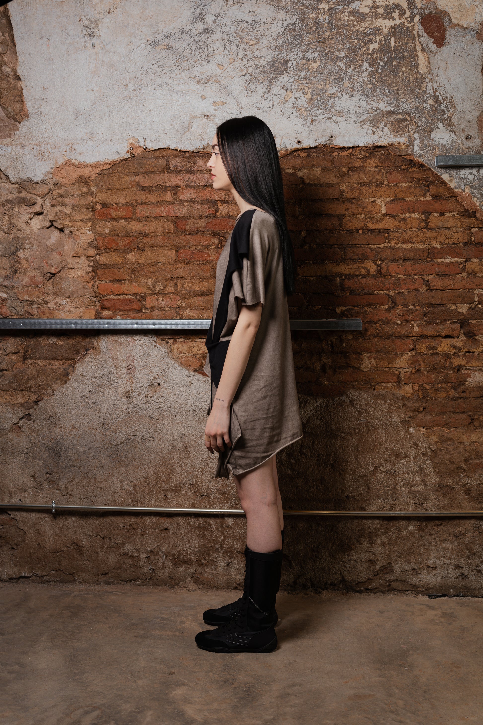 Wave Transformable Layered T-Shirt - ZHANNAONA | Camisetas - View 8