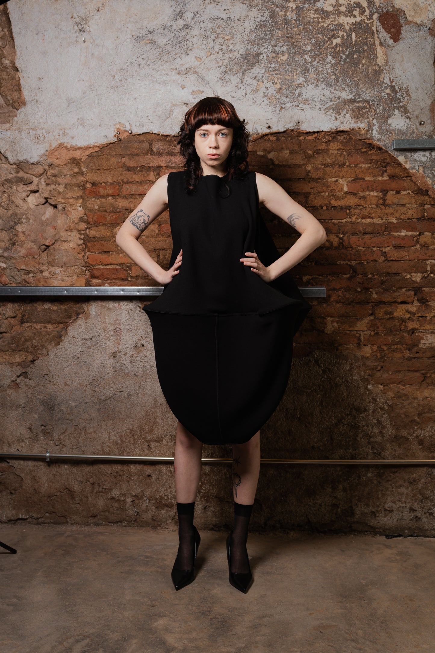 Whalebone Balloon Dress in Wool & Viscose - ZHANNAONA | Vestidos - View 6