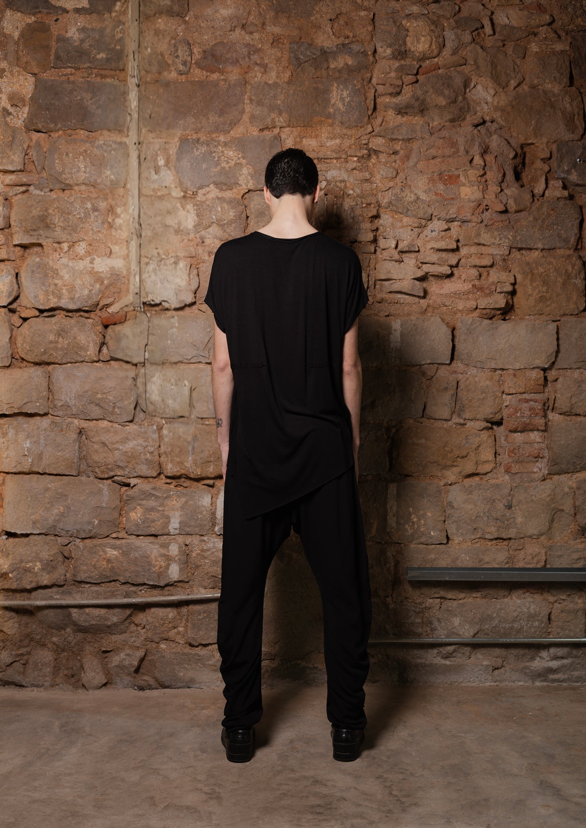 Wide Shoulder Vest T-Shirt in Cotton DANI - ZHANNAONA | Camisetas - Back View